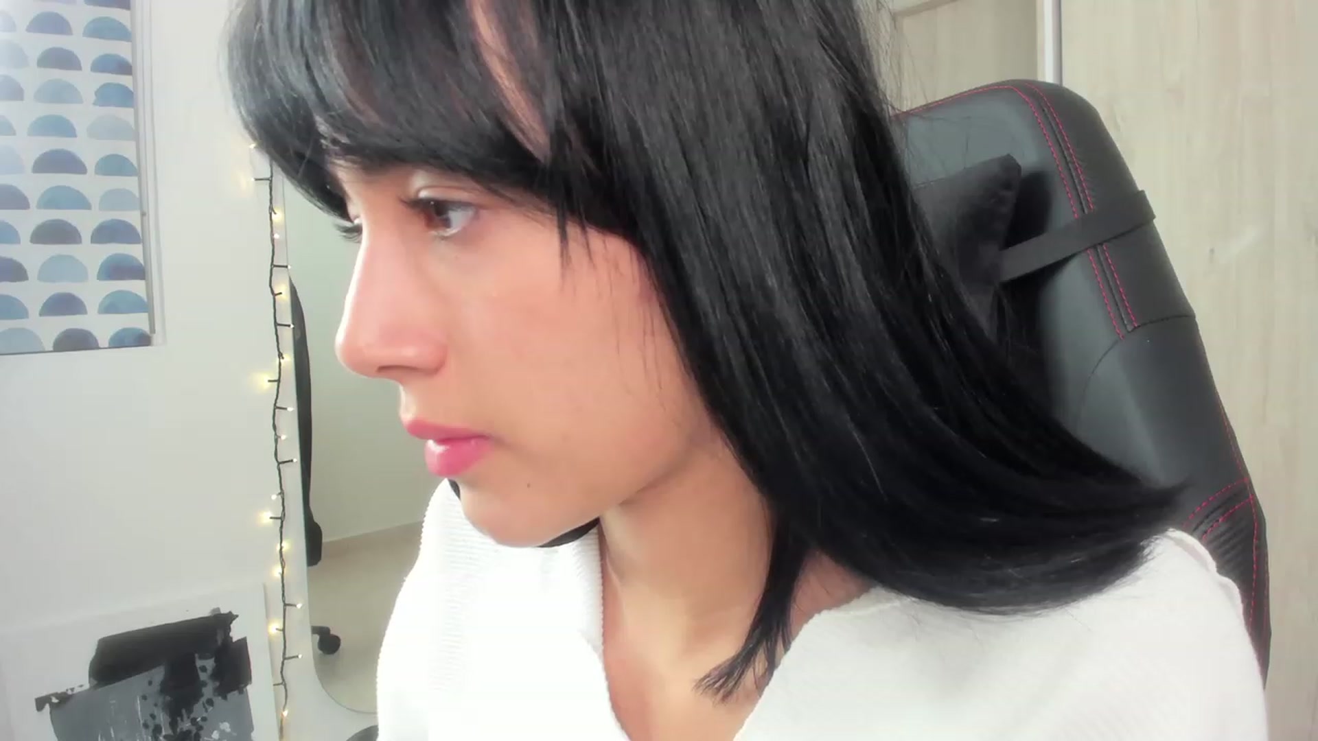 Gallery image thumbnail from LauraJ_'s myfreecams stream on, 11/29/2022, 05:04 image 9 of 20