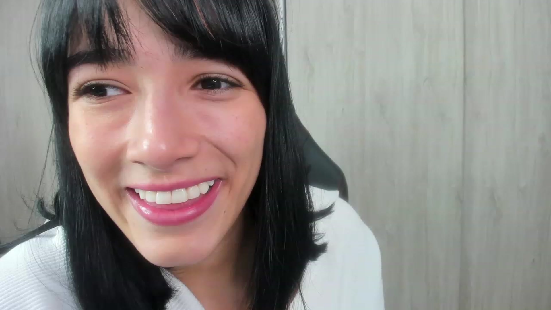Gallery image thumbnail from LauraJ_'s myfreecams stream on, 11/29/2022, 05:04 image 6 of 20