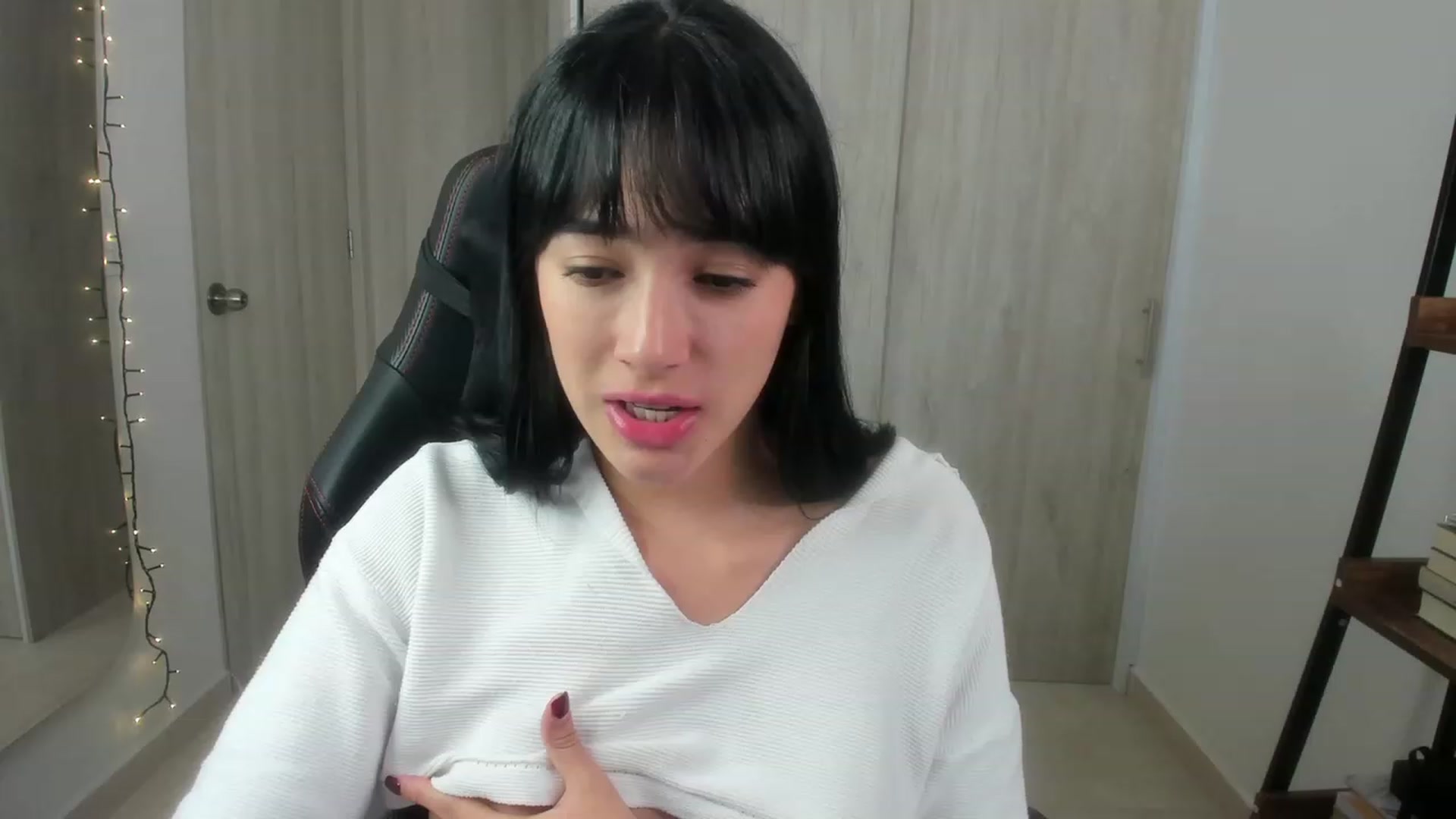 Gallery image thumbnail from LauraJ_'s myfreecams stream on, 11/29/2022, 05:04 image 2 of 20