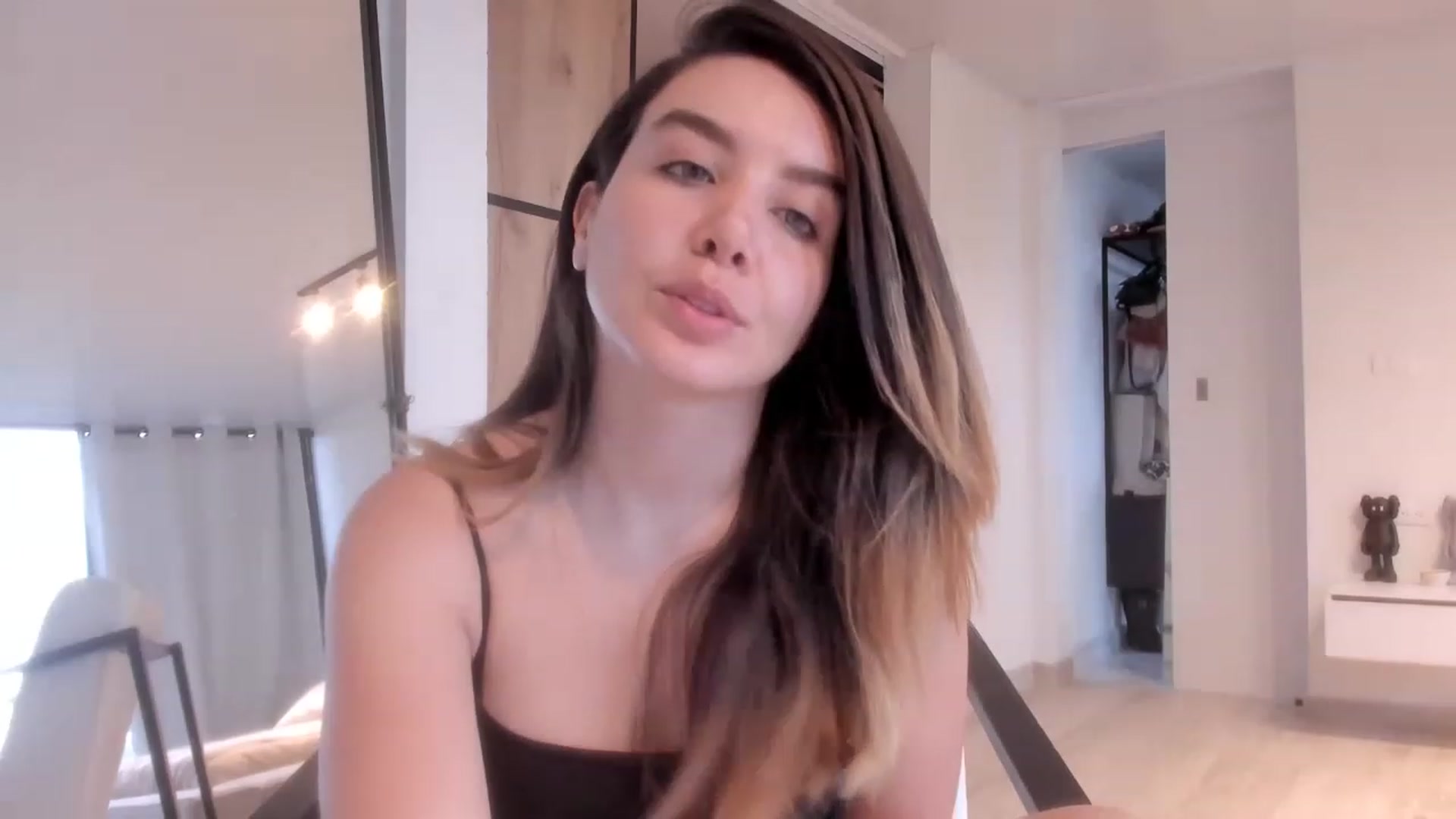 Gallery image thumbnail from LauraVega's myfreecams stream on, 11/14/2022, 23:11 image 11 of 20