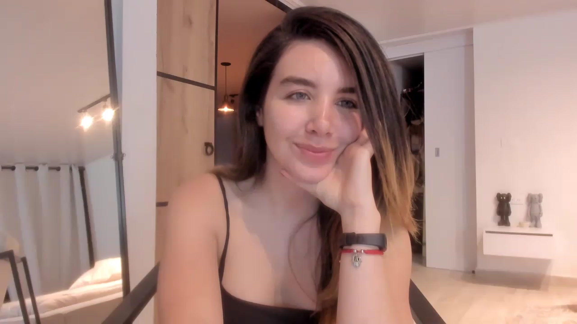 Gallery image thumbnail from LauraVega's myfreecams stream on, 11/14/2022, 23:11 image 20 of 20