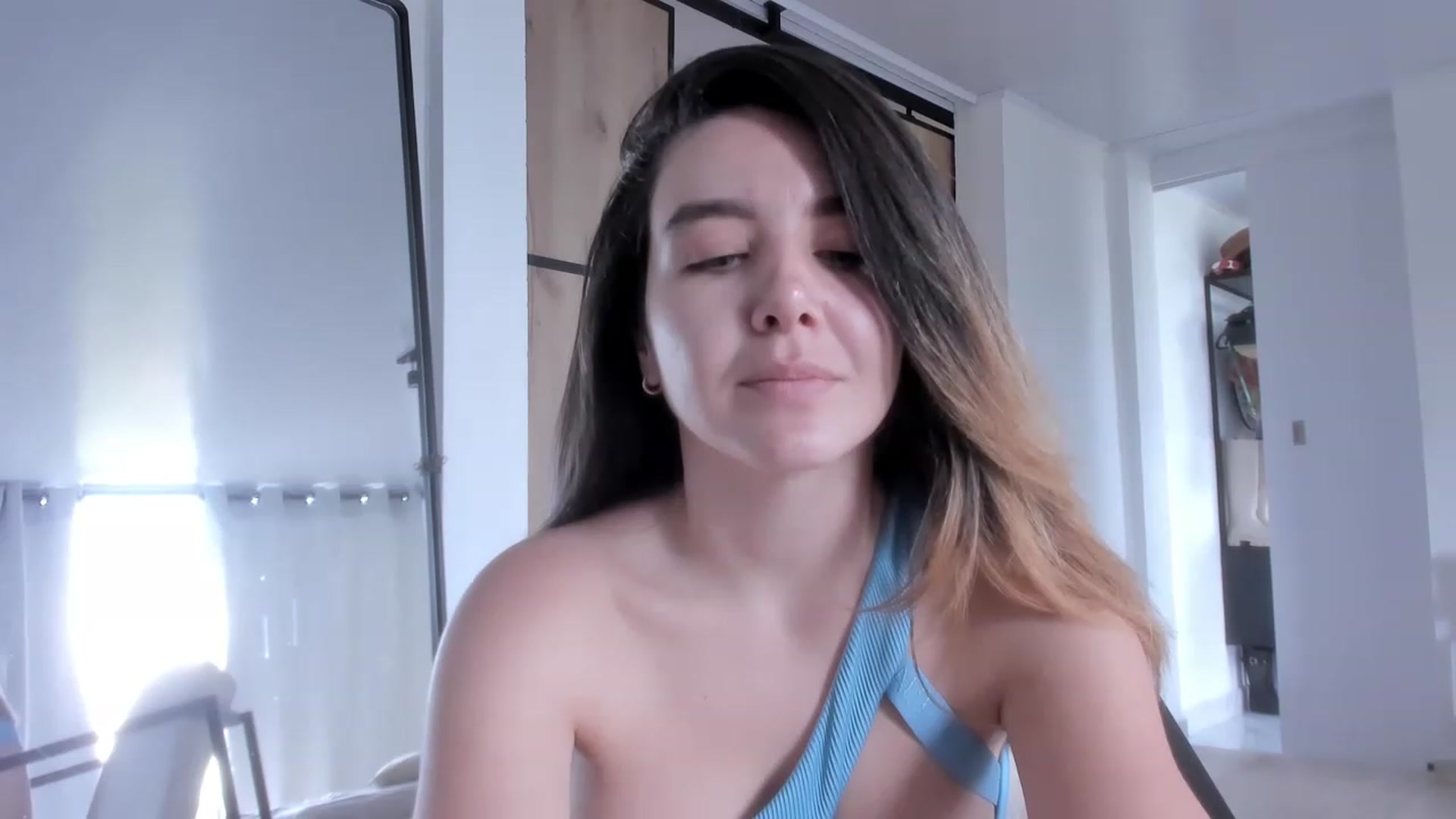 Gallery image thumbnail from LauraVega's myfreecams stream on, 11/19/2022, 18:04 image 4 of 20