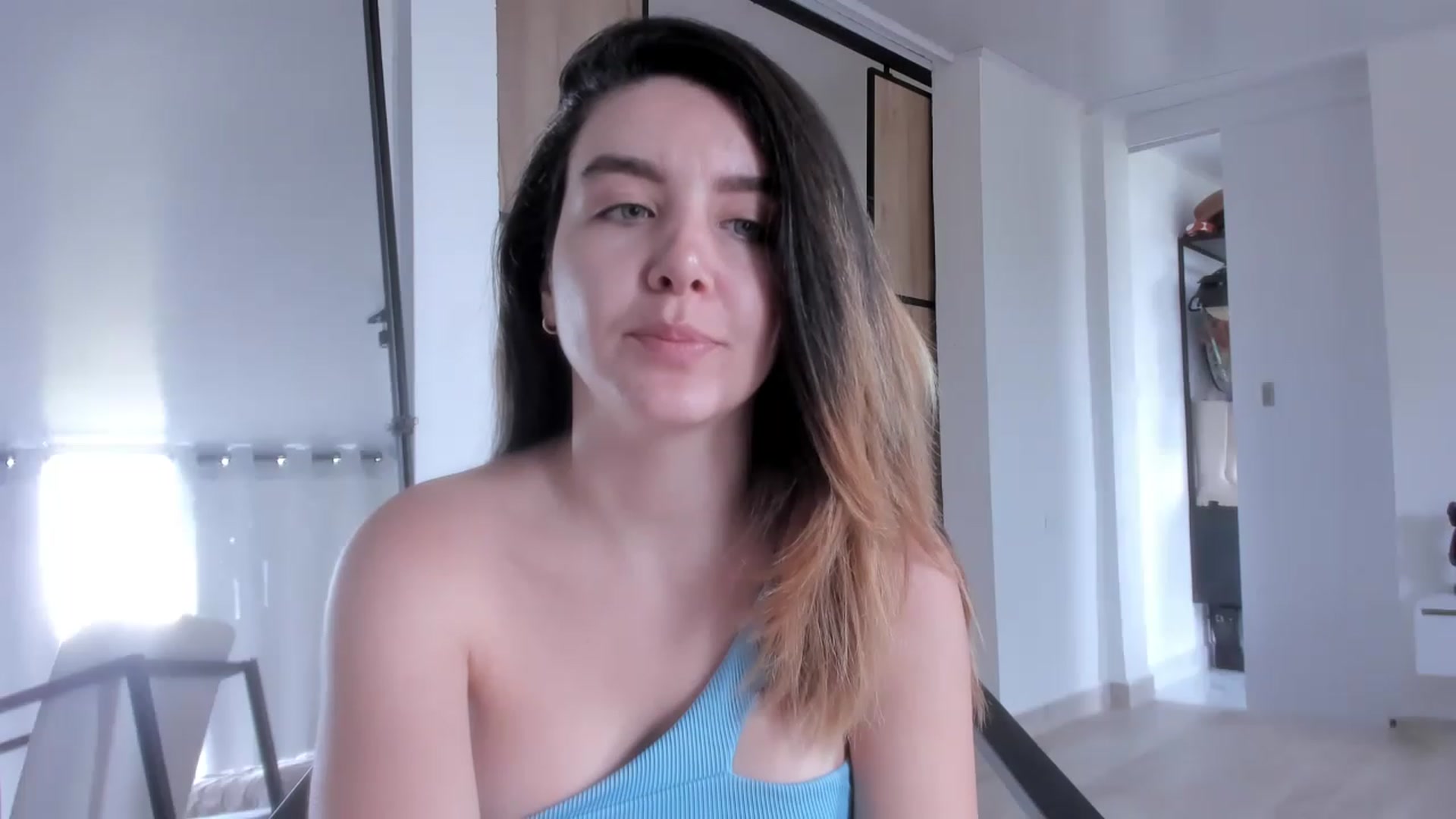Gallery image thumbnail from LauraVega's myfreecams stream on, 11/19/2022, 18:04 image 10 of 20