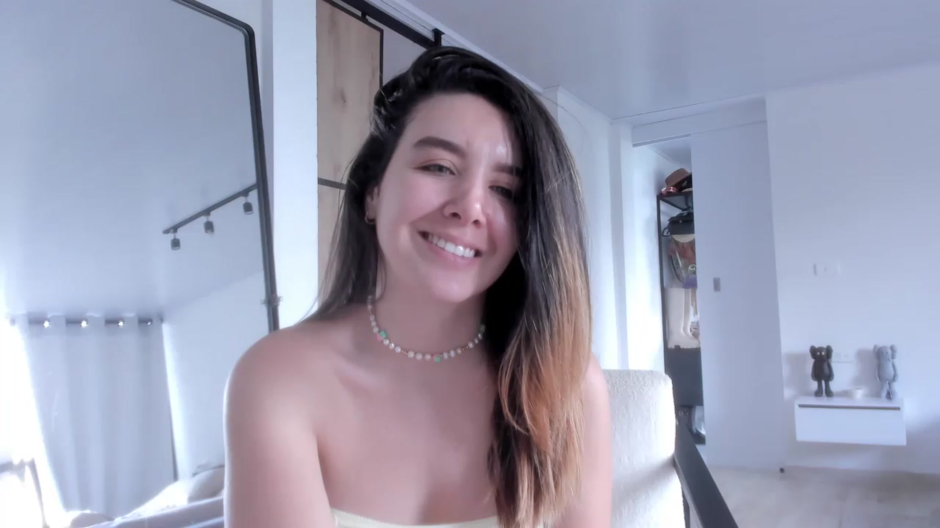 Gallery image thumbnail from LauraVega's myfreecams stream on, 11/20/2022, 18:07 image 7 of 20