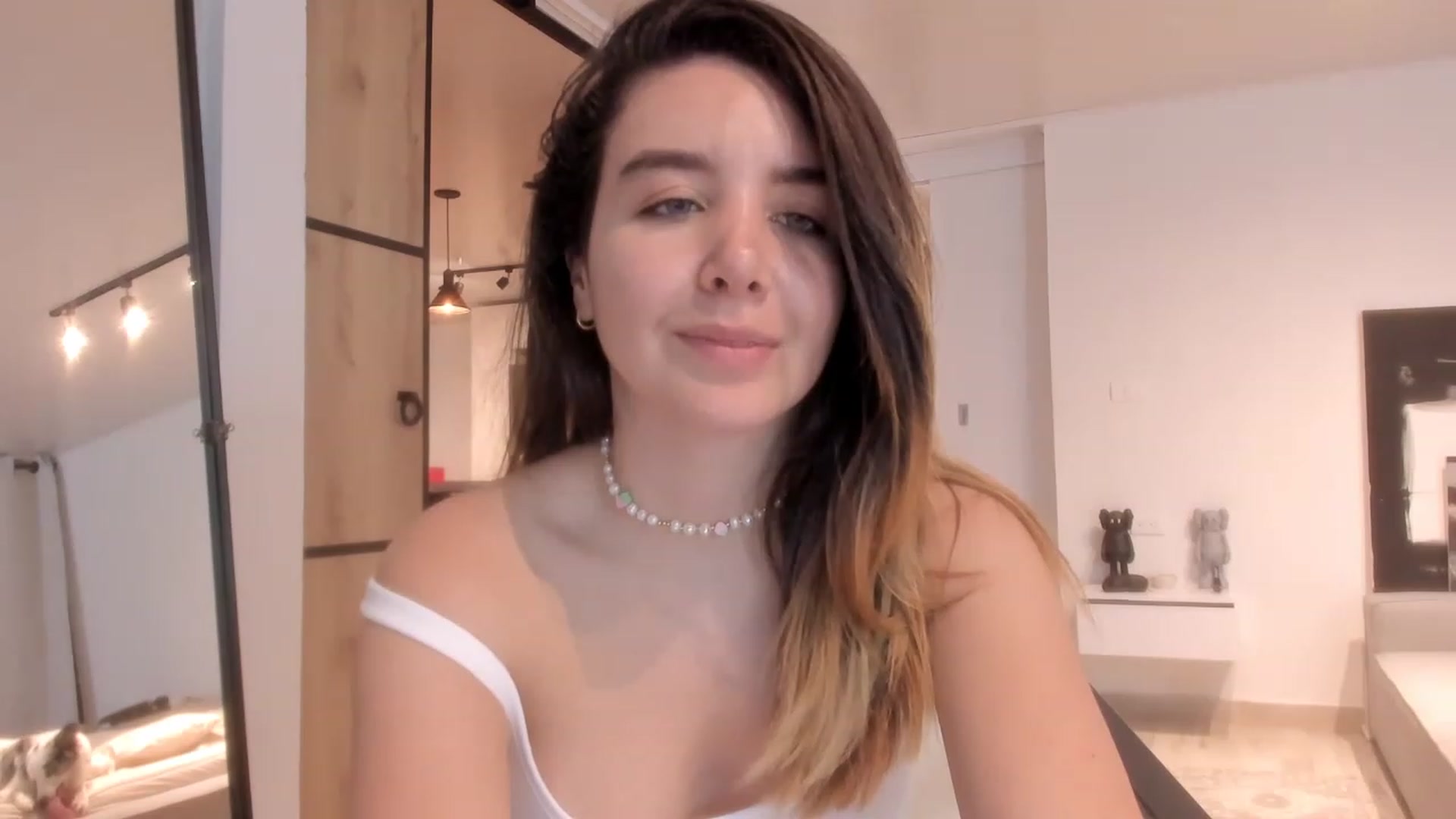 Gallery image thumbnail from LauraVega's myfreecams stream on, 11/21/2022, 24:12 image 20 of 20