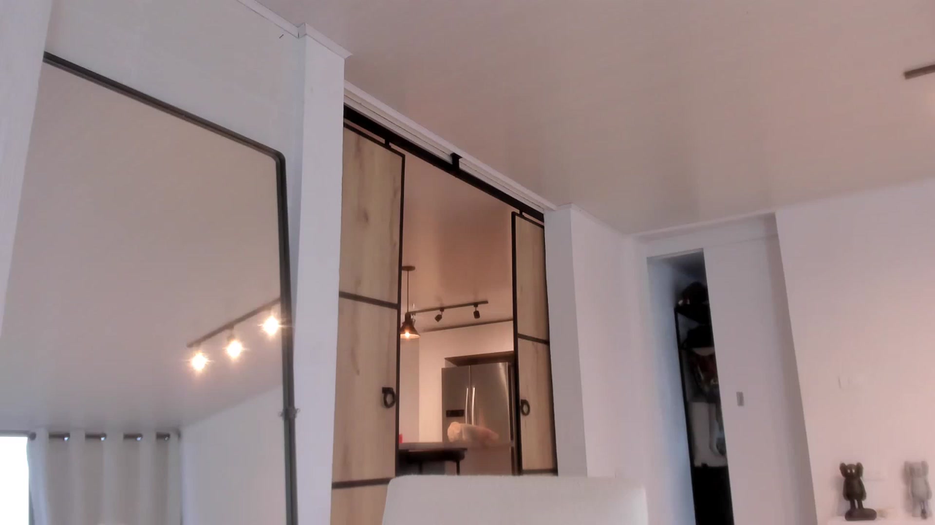 Gallery image thumbnail from LauraVega's myfreecams stream on, 11/21/2022, 24:12 image 4 of 20