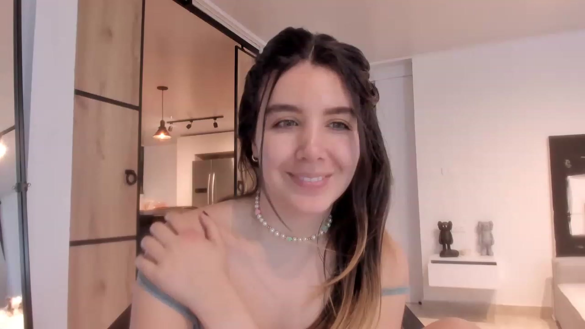 Gallery image thumbnail from LauraVega's myfreecams stream on, 11/22/2022, 22:55 image 11 of 20