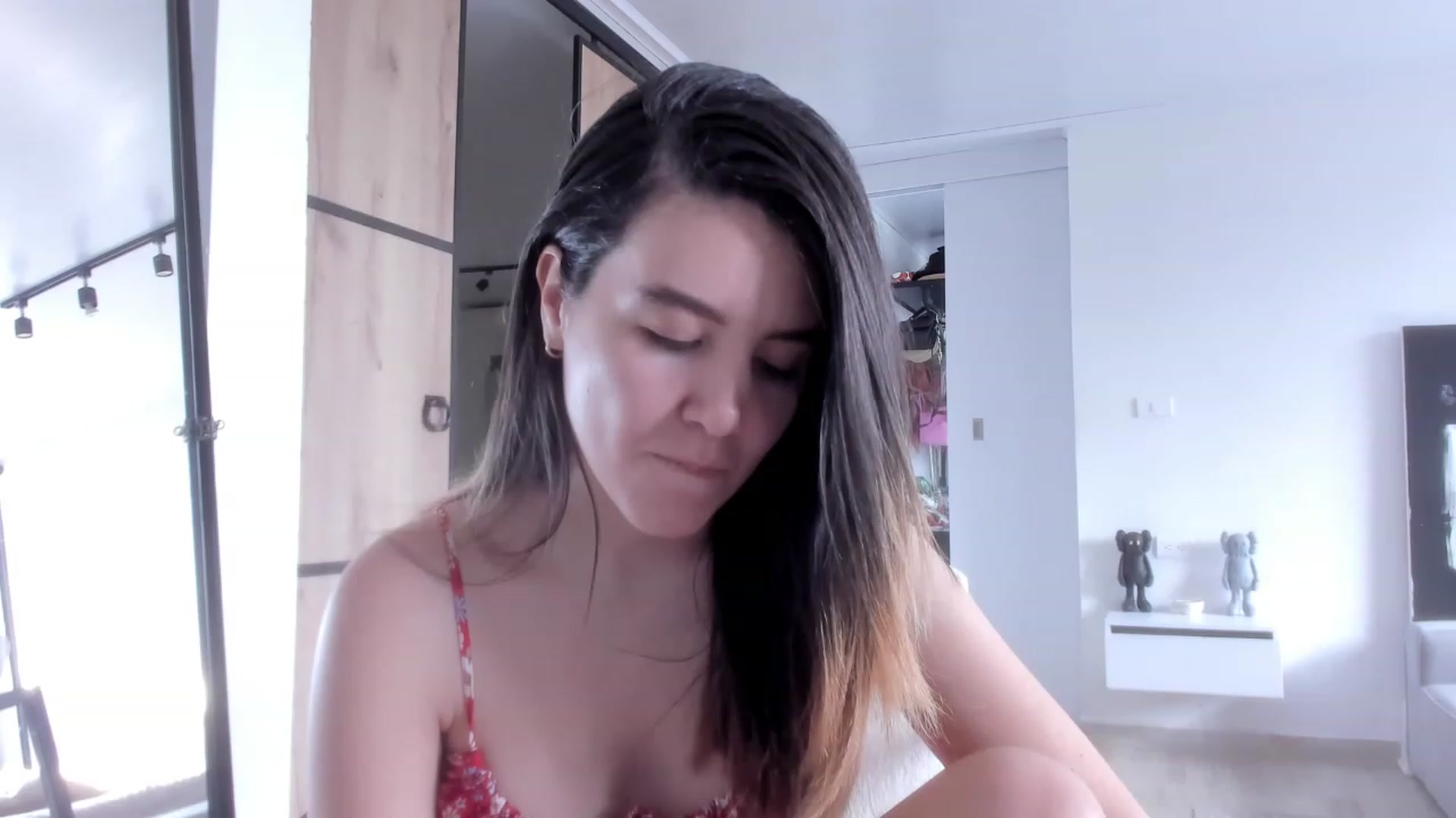 Gallery image thumbnail from LauraVega's myfreecams stream on, 12/07/2022, 15:06 image 12 of 20