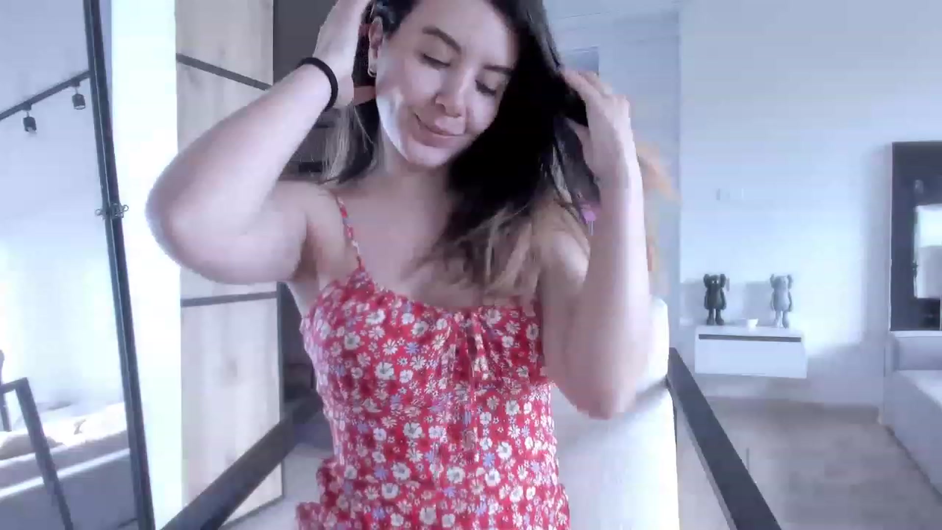 Gallery image thumbnail from LauraVega's myfreecams stream on, 12/07/2022, 15:06 image 2 of 20