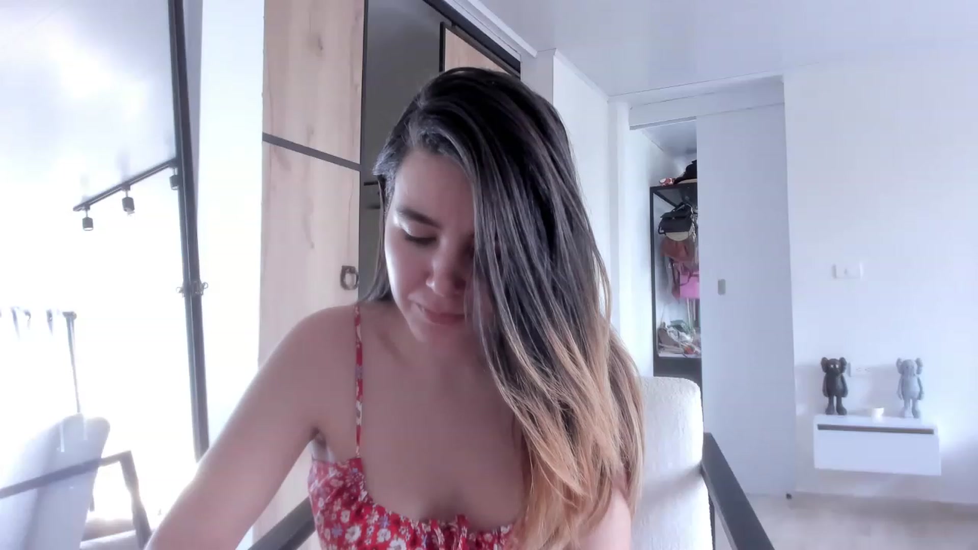 Gallery image thumbnail from LauraVega's myfreecams stream on, 12/07/2022, 15:06 image 15 of 20