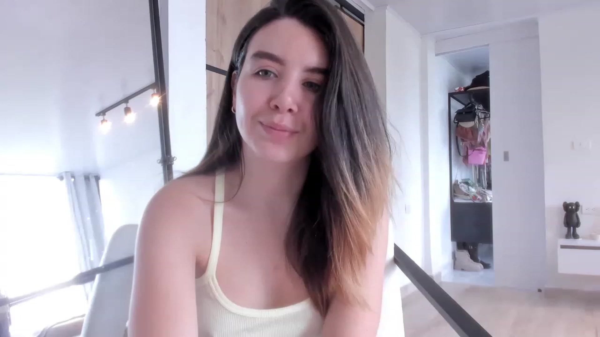 Gallery image thumbnail from LauraVega's myfreecams stream on, 12/09/2022, 16:52 image 1 of 20