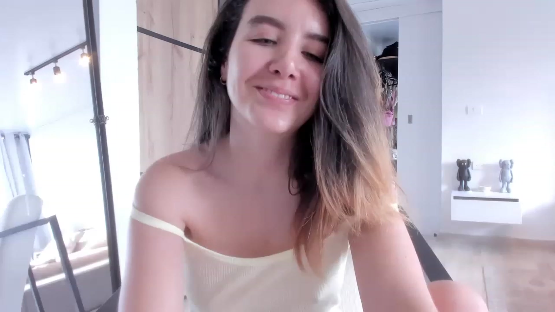Gallery image thumbnail from LauraVega's myfreecams stream on, 12/09/2022, 16:52 image 10 of 20