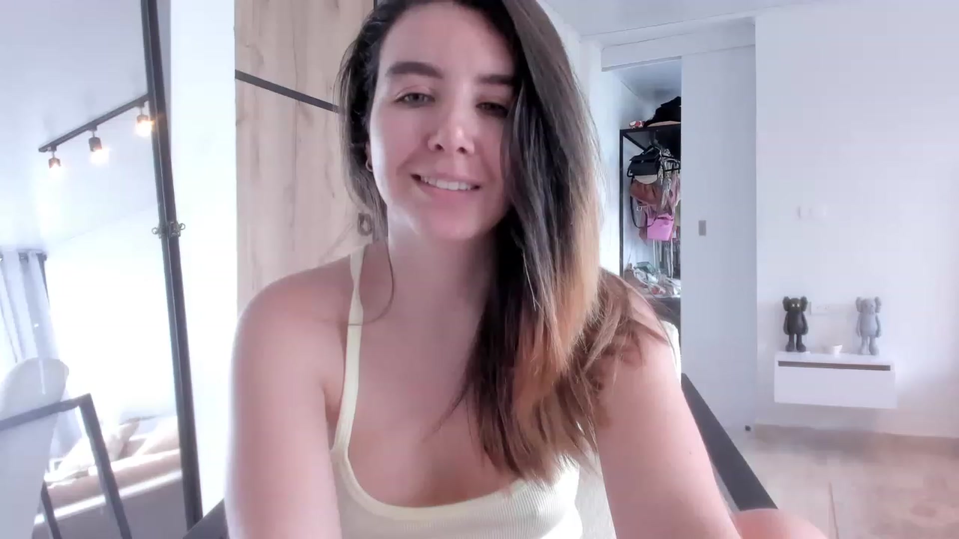 Gallery image thumbnail from LauraVega's myfreecams stream on, 12/09/2022, 16:52 image 9 of 20