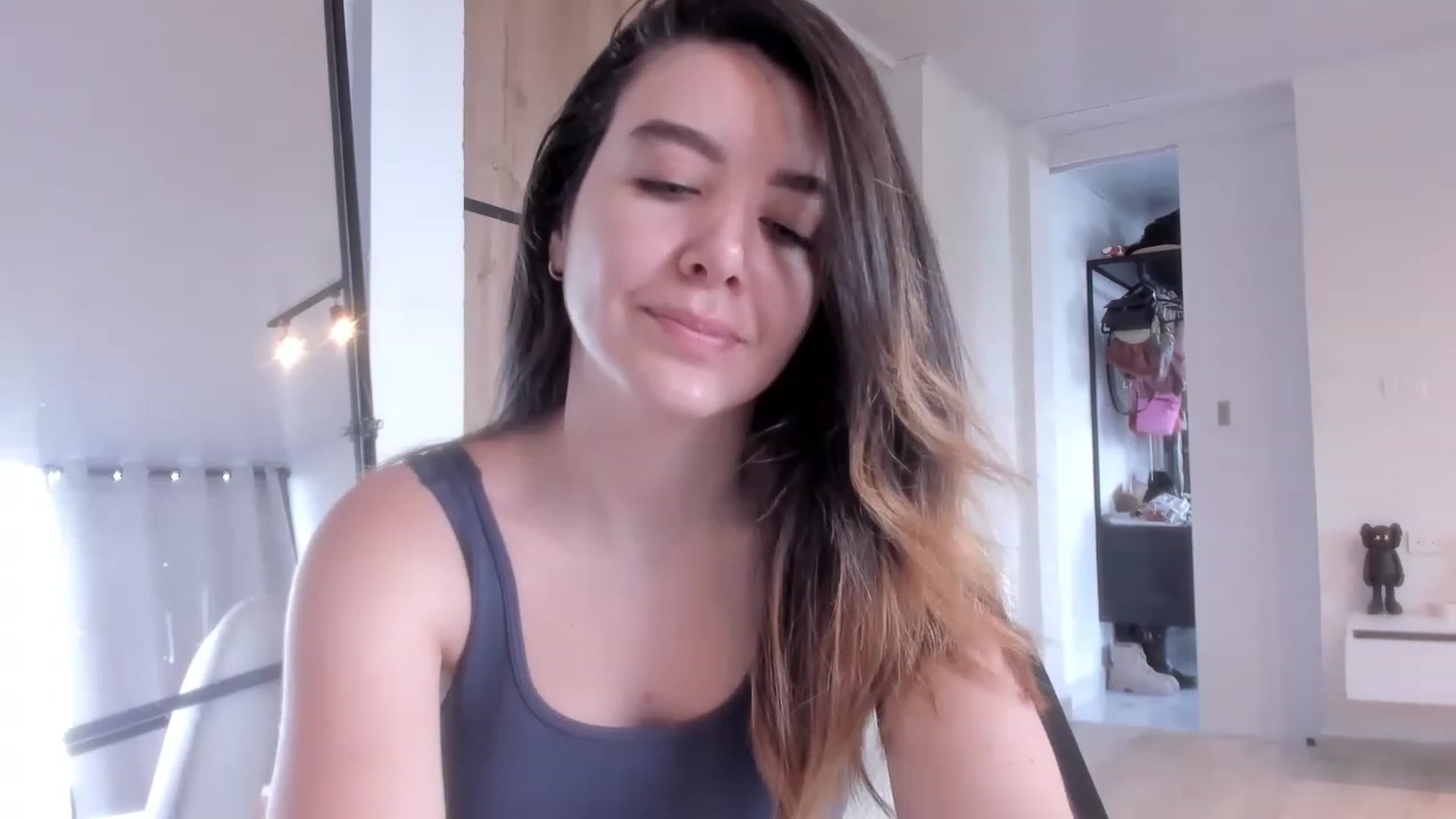 Gallery image thumbnail from LauraVega's myfreecams stream on, 12/10/2022, 15:10 image 5 of 20