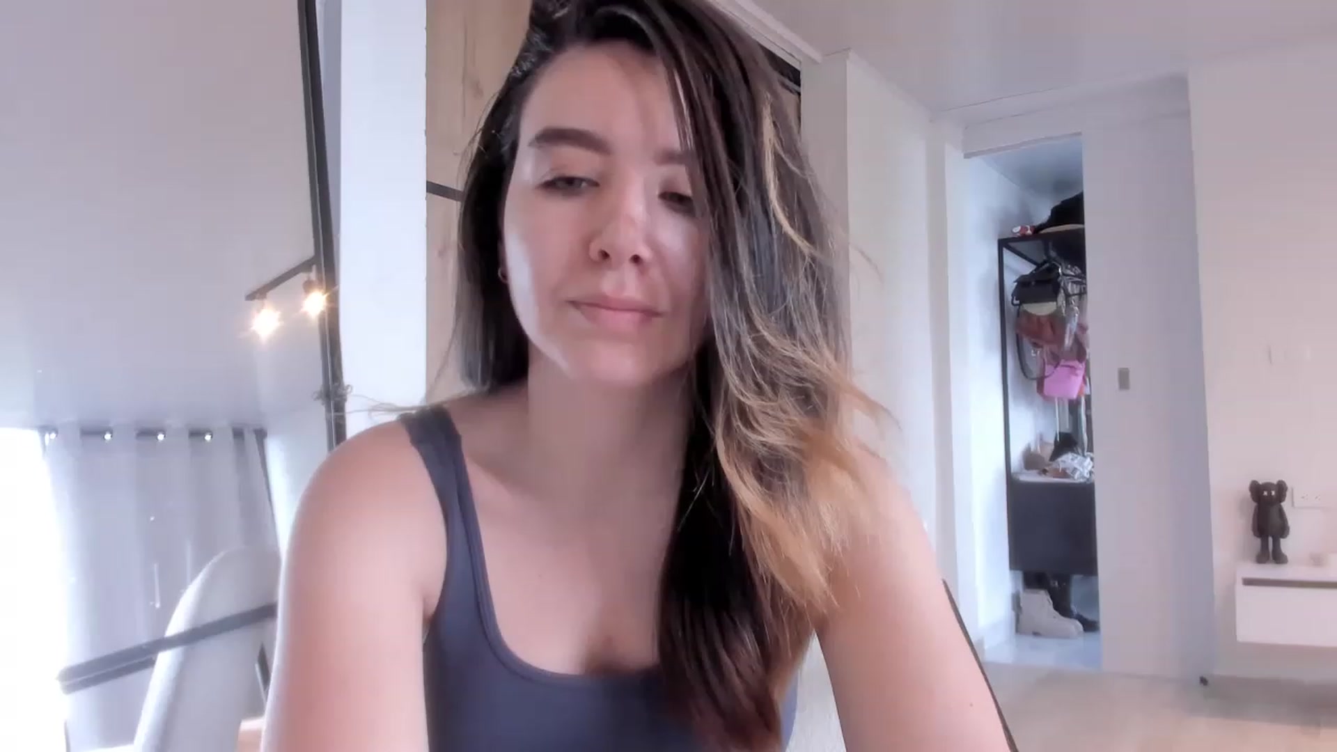 Gallery image thumbnail from LauraVega's myfreecams stream on, 12/10/2022, 15:10 image 3 of 20