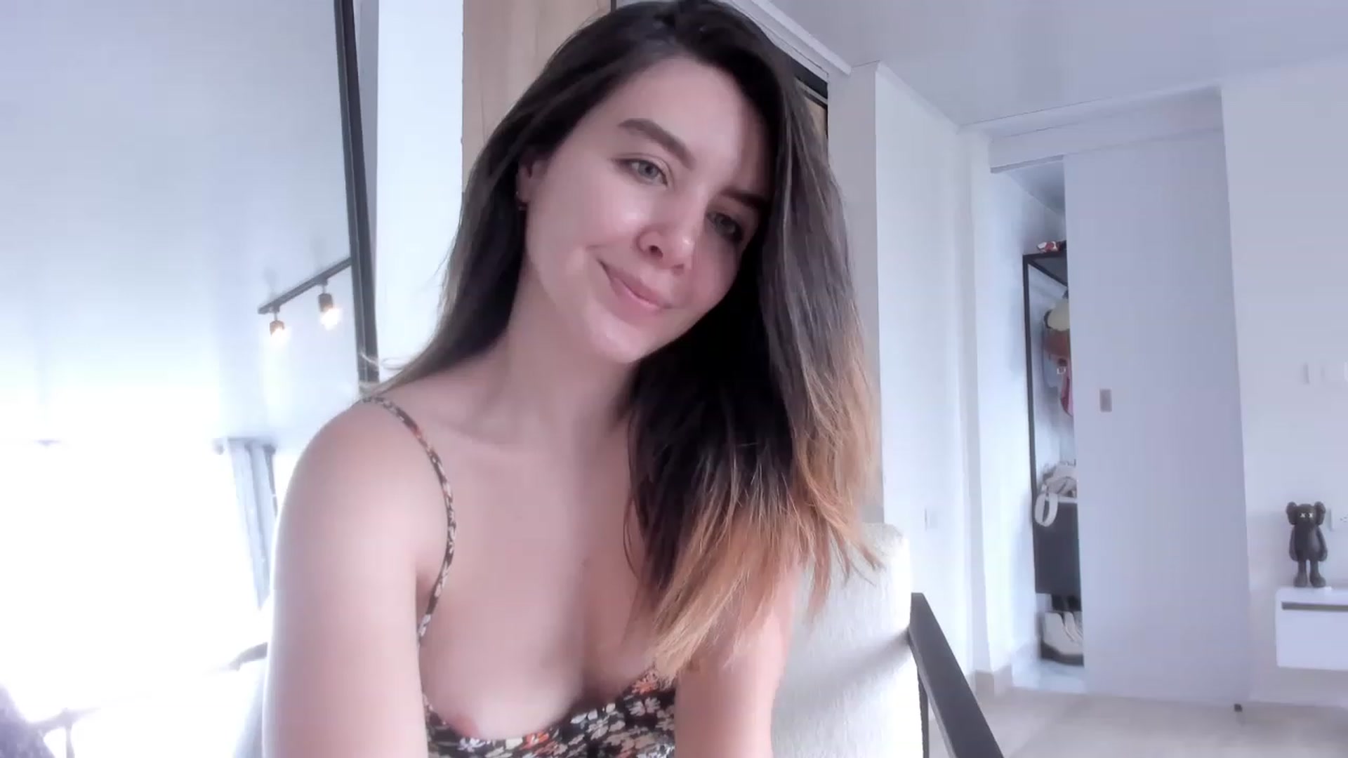 Gallery image thumbnail from LauraVega's myfreecams stream on, 12/12/2022, 16:53 image 17 of 20