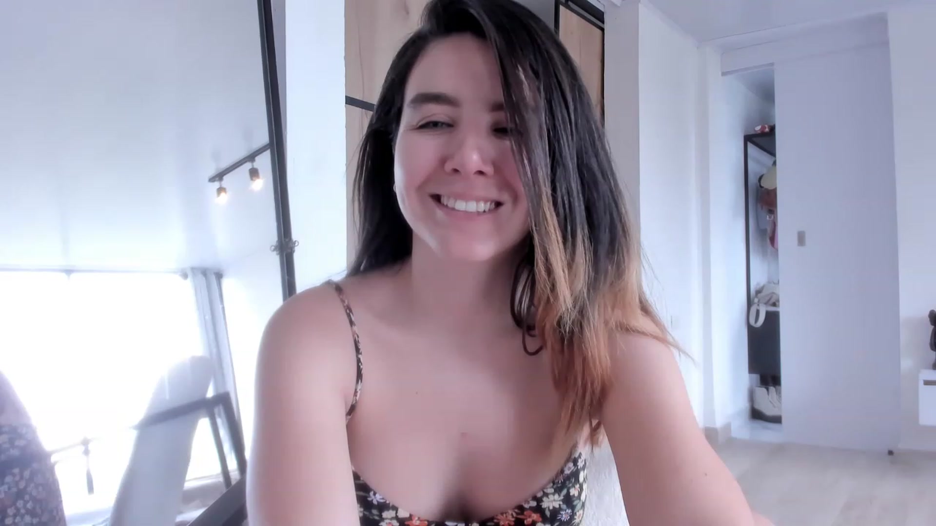 Gallery image thumbnail from LauraVega's myfreecams stream on, 12/12/2022, 16:53 image 14 of 20