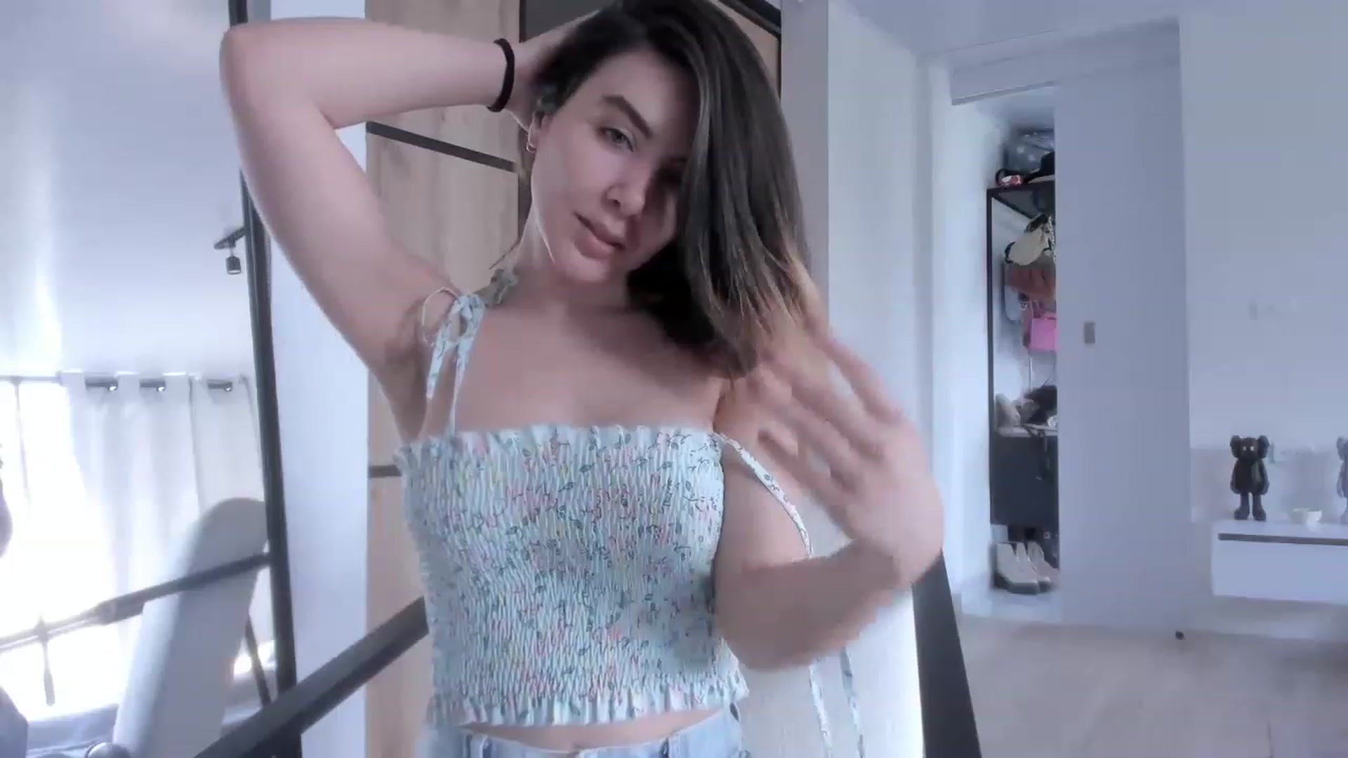 Gallery image thumbnail from LauraVega's myfreecams stream on, 12/22/2022, 17:04 image 2 of 20