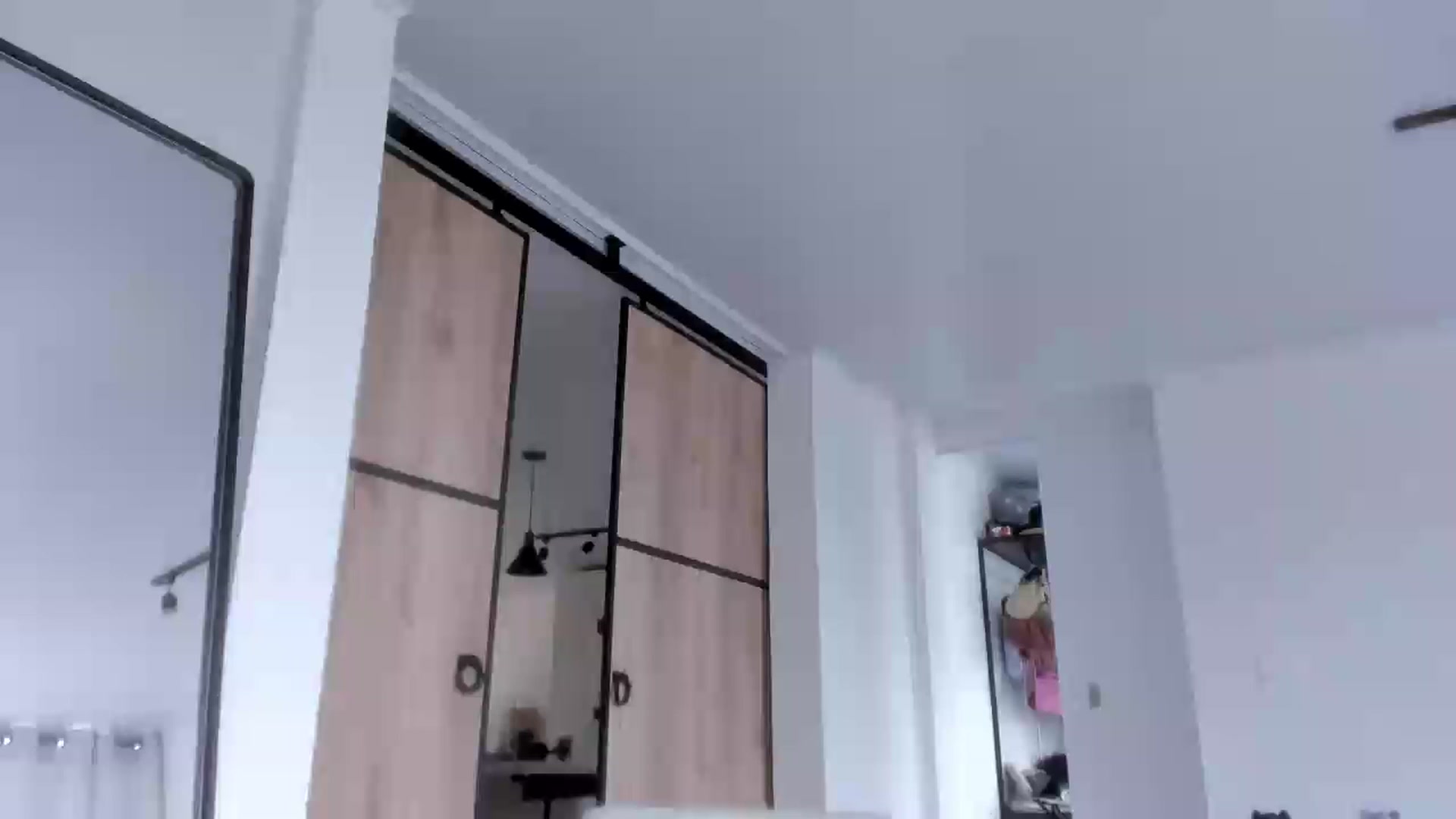 Gallery image thumbnail from LauraVega's myfreecams stream on, 12/22/2022, 17:04 image 12 of 20
