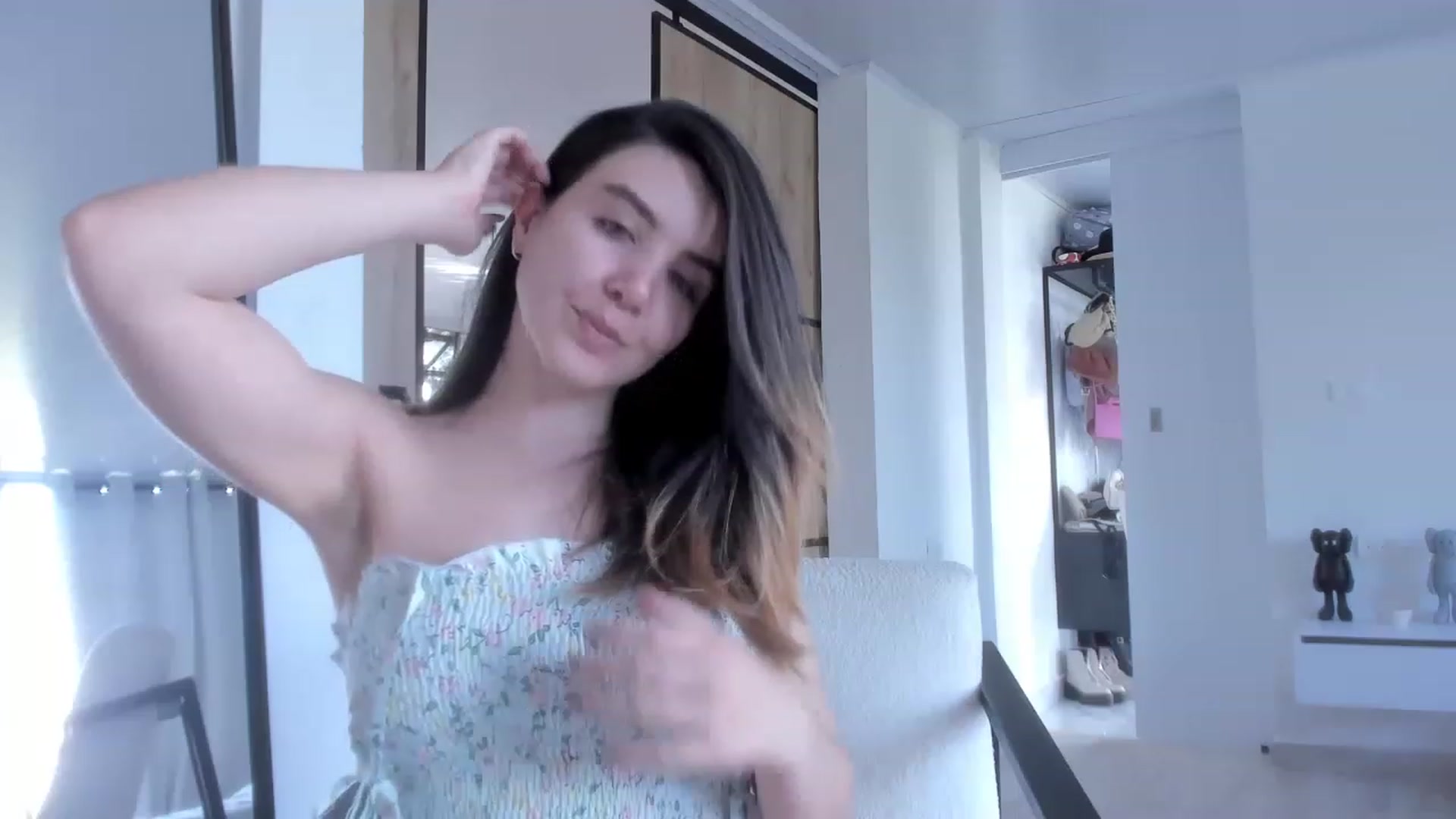 Gallery image thumbnail from LauraVega's myfreecams stream on, 12/22/2022, 20:09 image 8 of 20