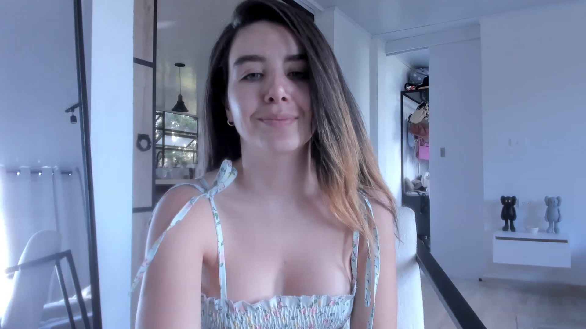 Gallery image thumbnail from LauraVega's myfreecams stream on, 12/22/2022, 20:57 image 1 of 20