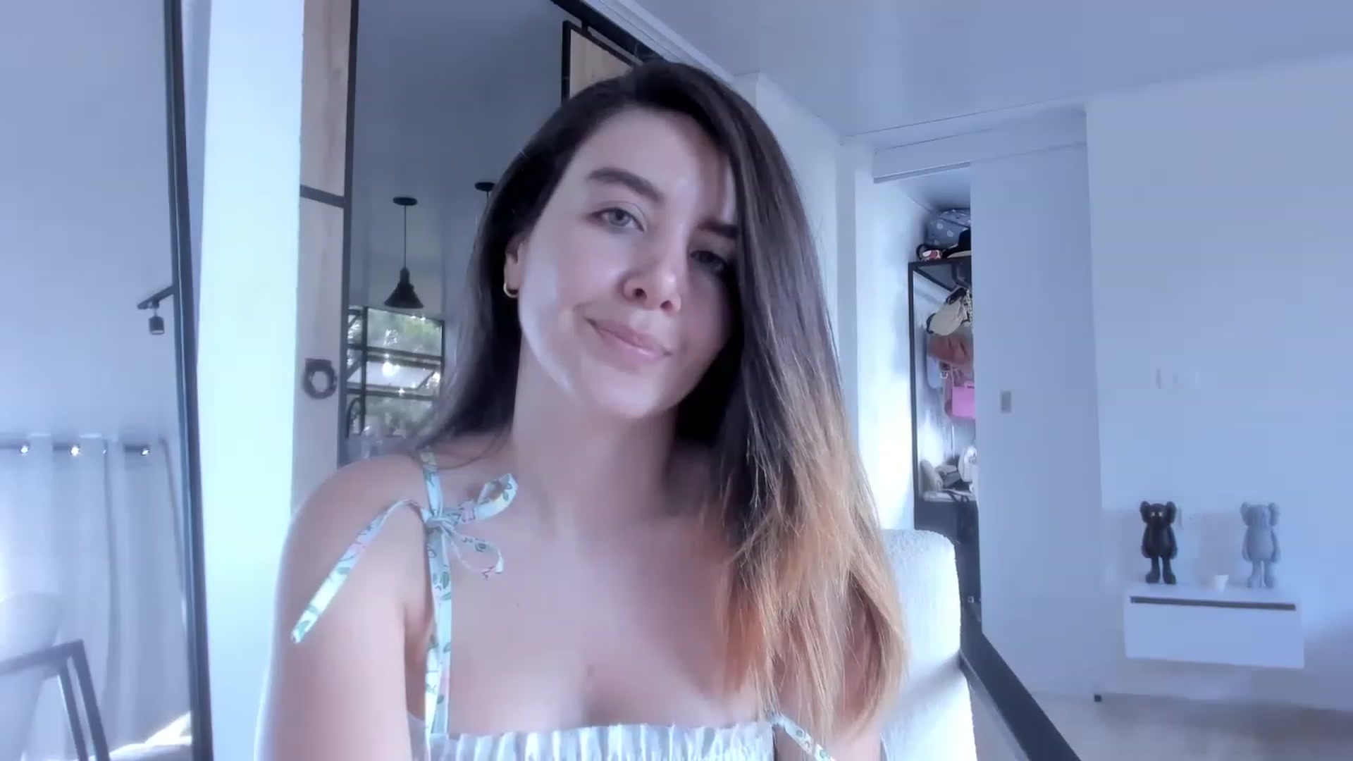Gallery image thumbnail from LauraVega's myfreecams stream on, 12/22/2022, 20:57 image 5 of 20