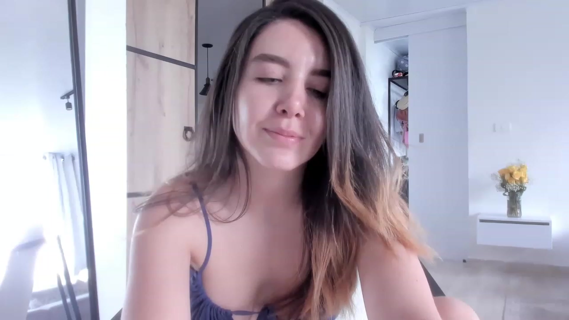Gallery image thumbnail from LauraVega's myfreecams stream on, 12/23/2022, 16:06 image 7 of 20