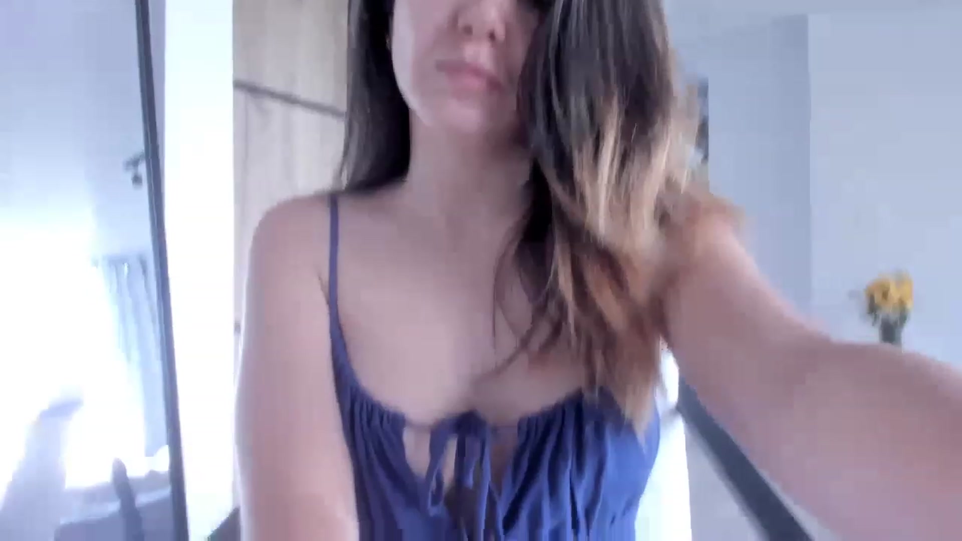 Gallery image thumbnail from LauraVega's myfreecams stream on, 12/23/2022, 16:06 image 20 of 20