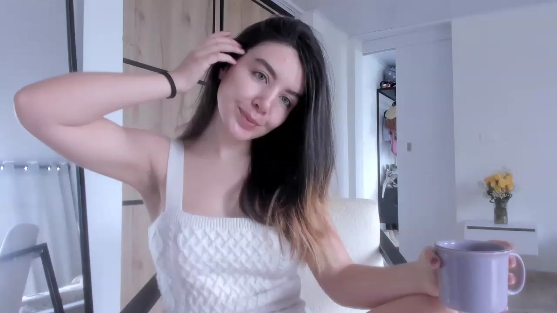 Gallery image thumbnail from LauraVega's myfreecams stream on, 12/24/2022, 17:07 image 1 of 20