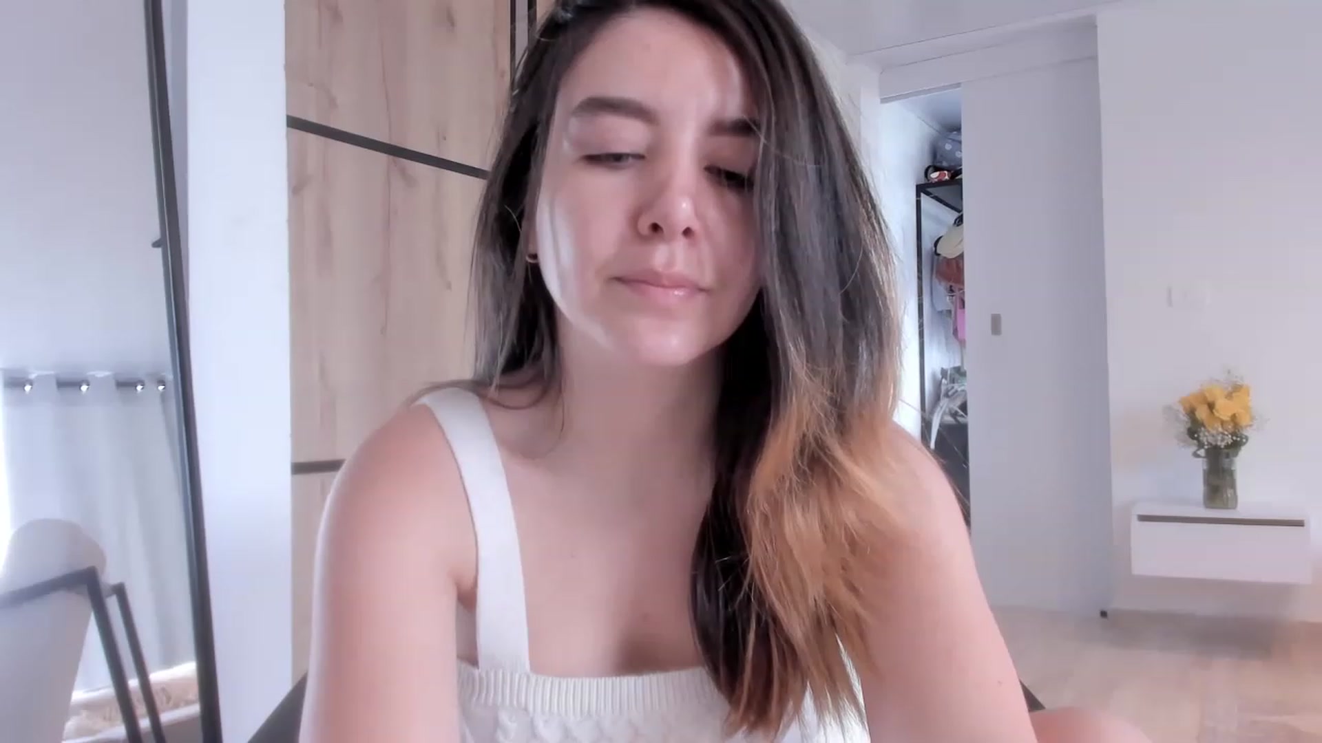 Gallery image thumbnail from LauraVega's myfreecams stream on, 12/24/2022, 17:07 image 5 of 20