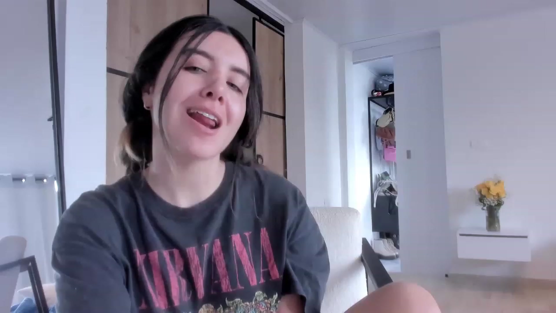 Gallery image thumbnail from LauraVega's myfreecams stream on, 12/26/2022, 16:51 image 9 of 20
