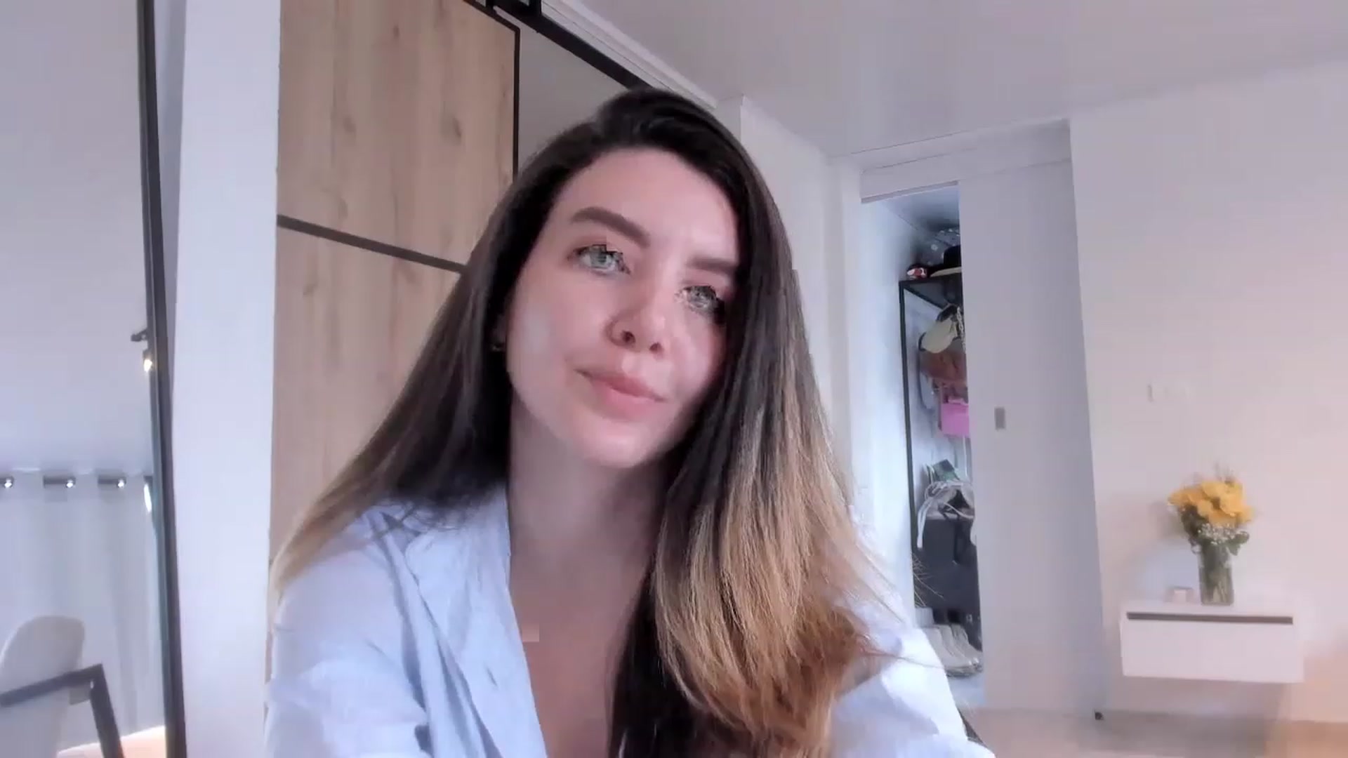 Gallery image thumbnail from LauraVega's myfreecams stream on, 12/26/2022, 21:07 image 17 of 20