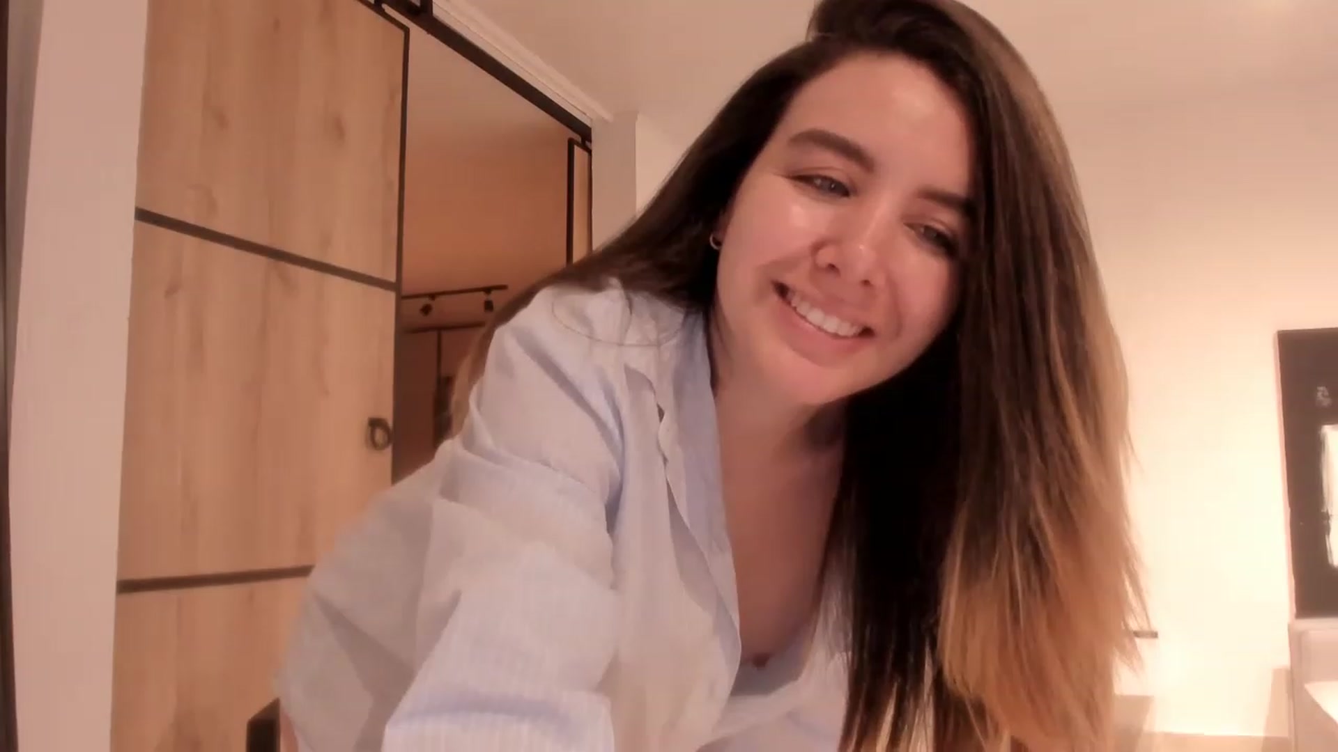 Gallery image thumbnail from LauraVega's myfreecams stream on, 12/26/2022, 23:21 image 17 of 20