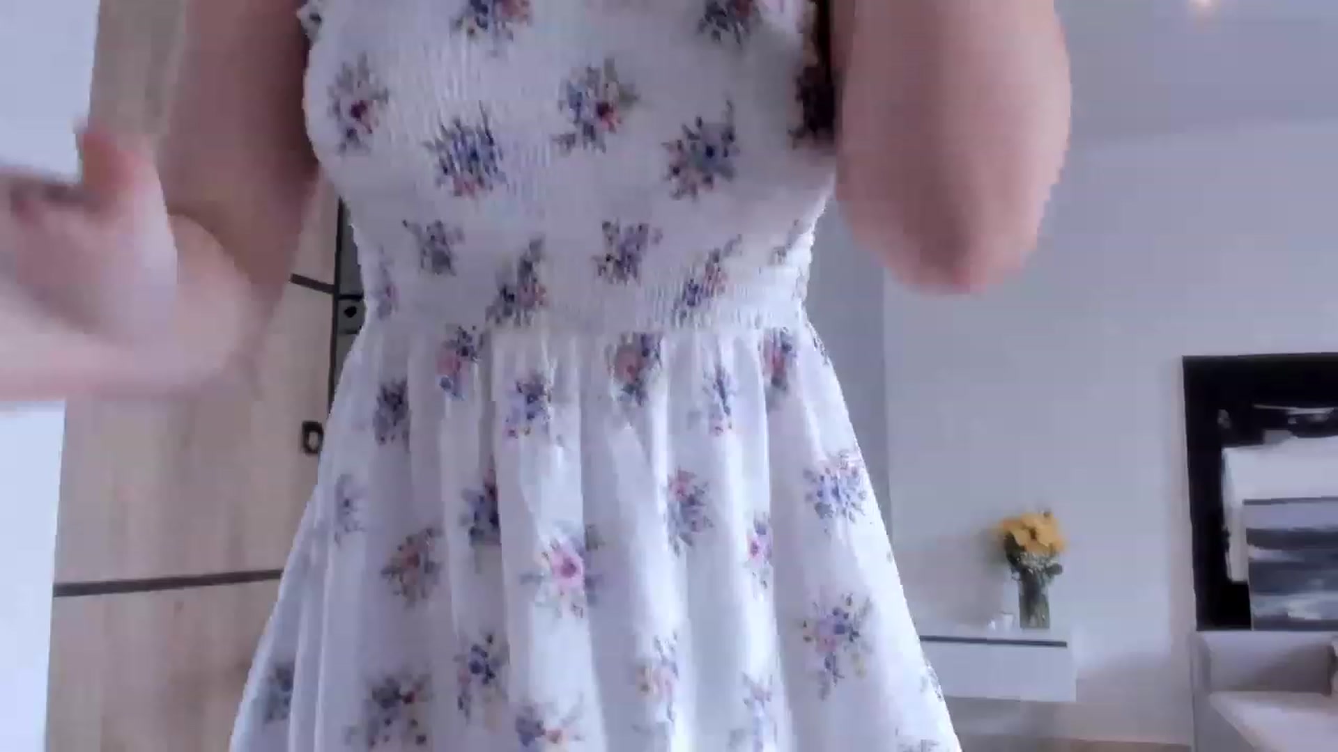 Gallery image thumbnail from LauraVega's myfreecams stream on, 12/29/2022, 16:31 image 7 of 20