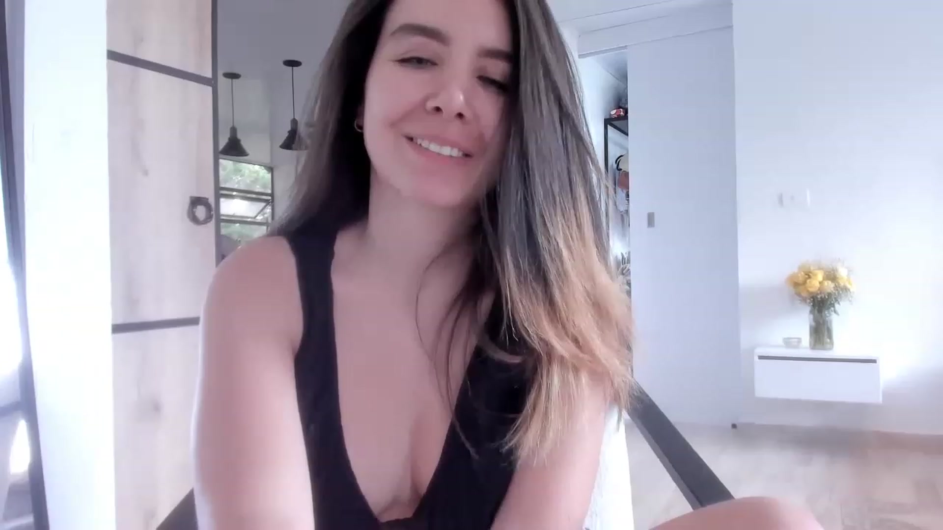 Gallery image thumbnail from LauraVega's myfreecams stream on, 12/31/2022, 17:32 image 14 of 20