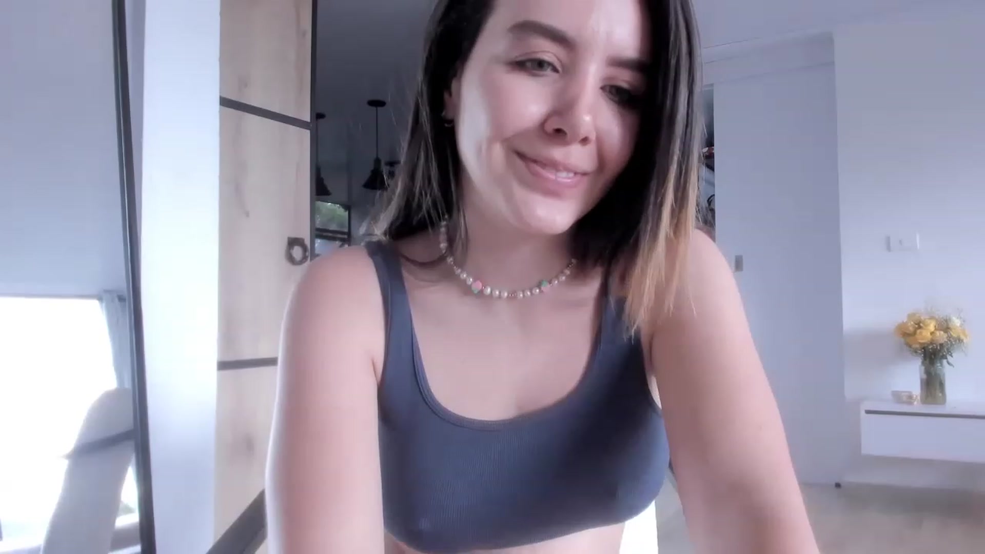 Gallery image thumbnail from LauraVega's myfreecams stream on, 01/02/2023, 14:33 image 19 of 20