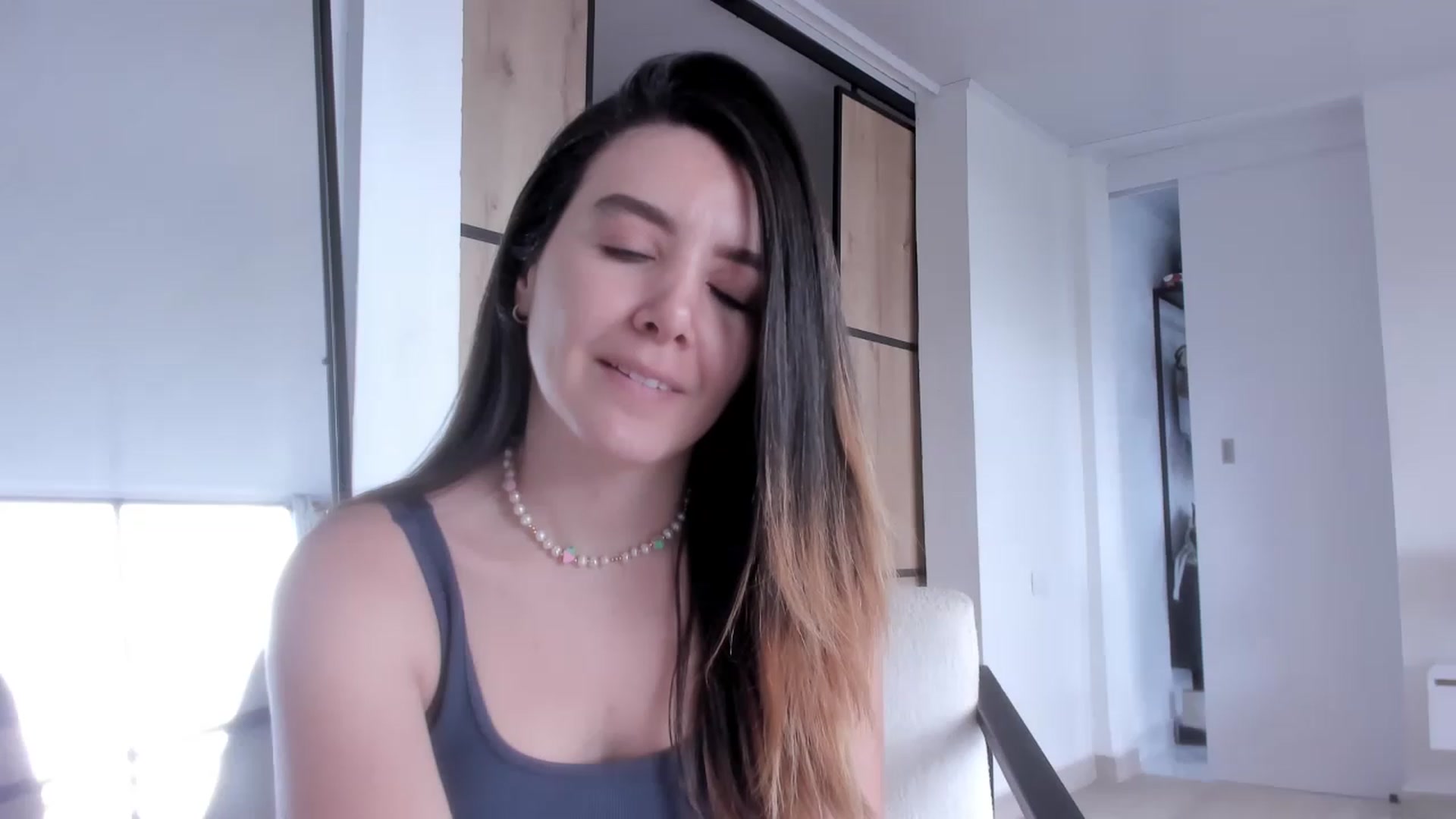 Gallery image thumbnail from LauraVega's myfreecams stream on, 01/02/2023, 14:33 image 5 of 20