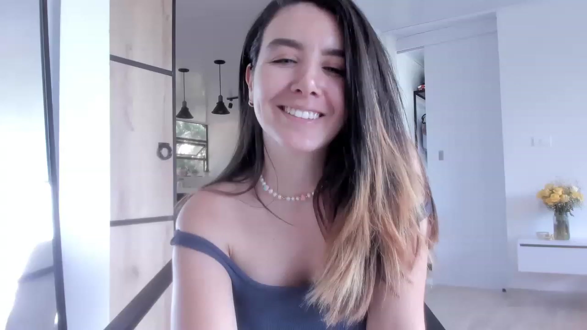 Gallery image thumbnail from LauraVega's myfreecams stream on, 01/02/2023, 16:36 image 6 of 20