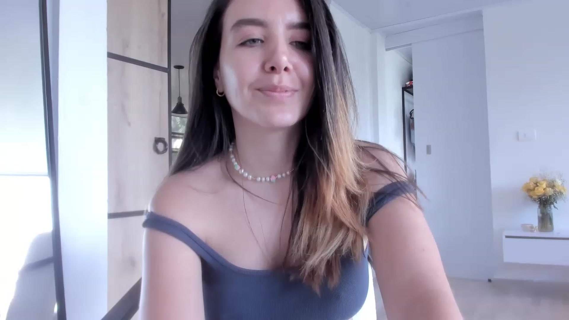 Gallery image thumbnail from LauraVega's myfreecams stream on, 01/02/2023, 16:36 image 10 of 20