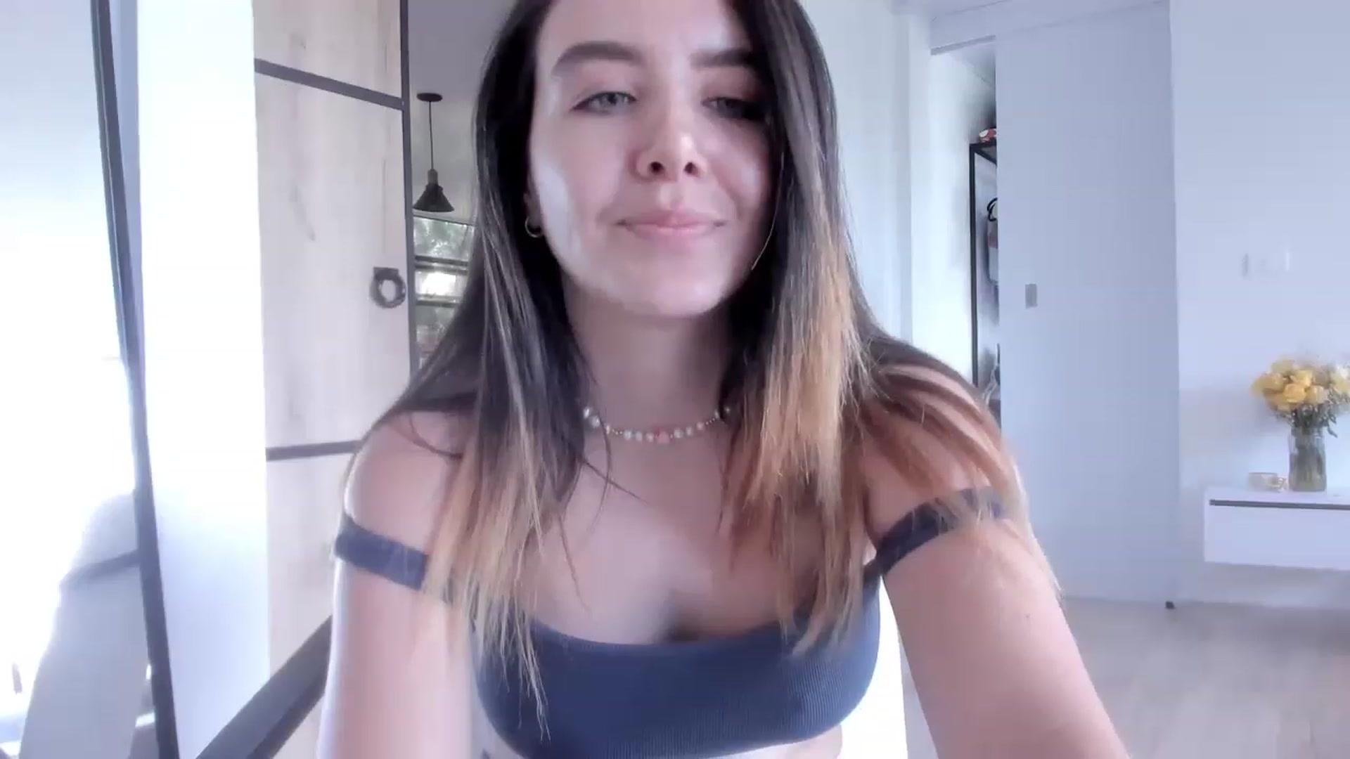 Gallery image thumbnail from LauraVega's myfreecams stream on, 01/02/2023, 16:36 image 5 of 20