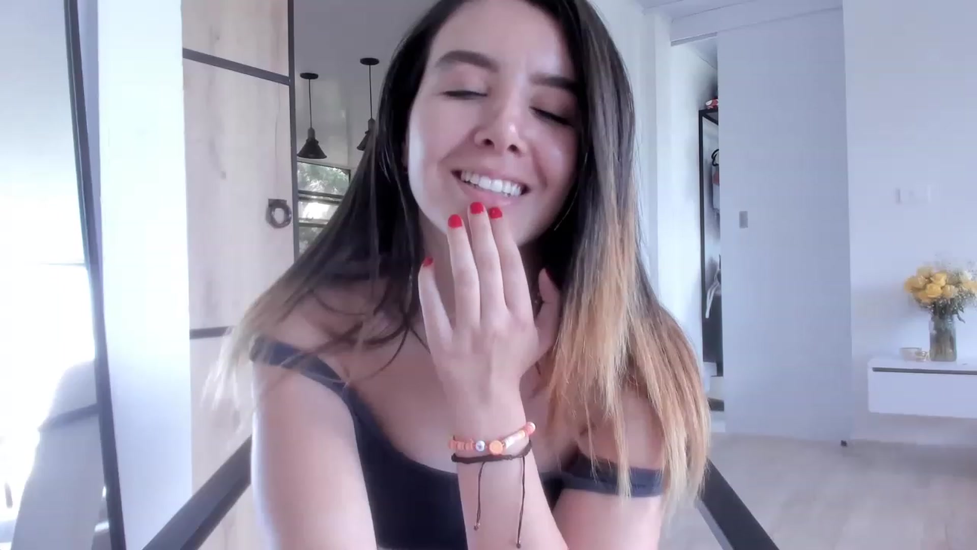 Gallery image thumbnail from LauraVega's myfreecams stream on, 01/02/2023, 16:36 image 4 of 20