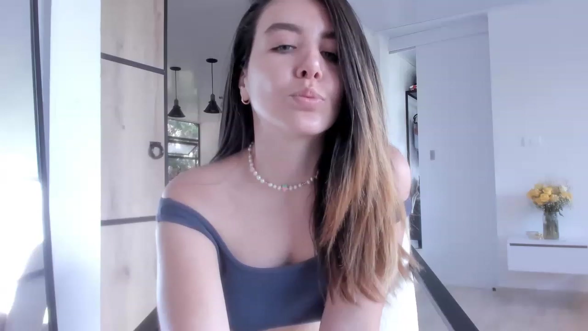 Gallery image thumbnail from LauraVega's myfreecams stream on, 01/02/2023, 17:05 image 12 of 20