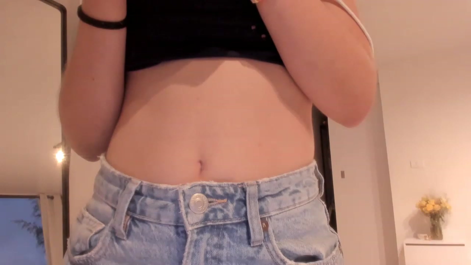 Gallery image thumbnail from LauraVega's myfreecams stream on, 01/02/2023, 23:19 image 12 of 20