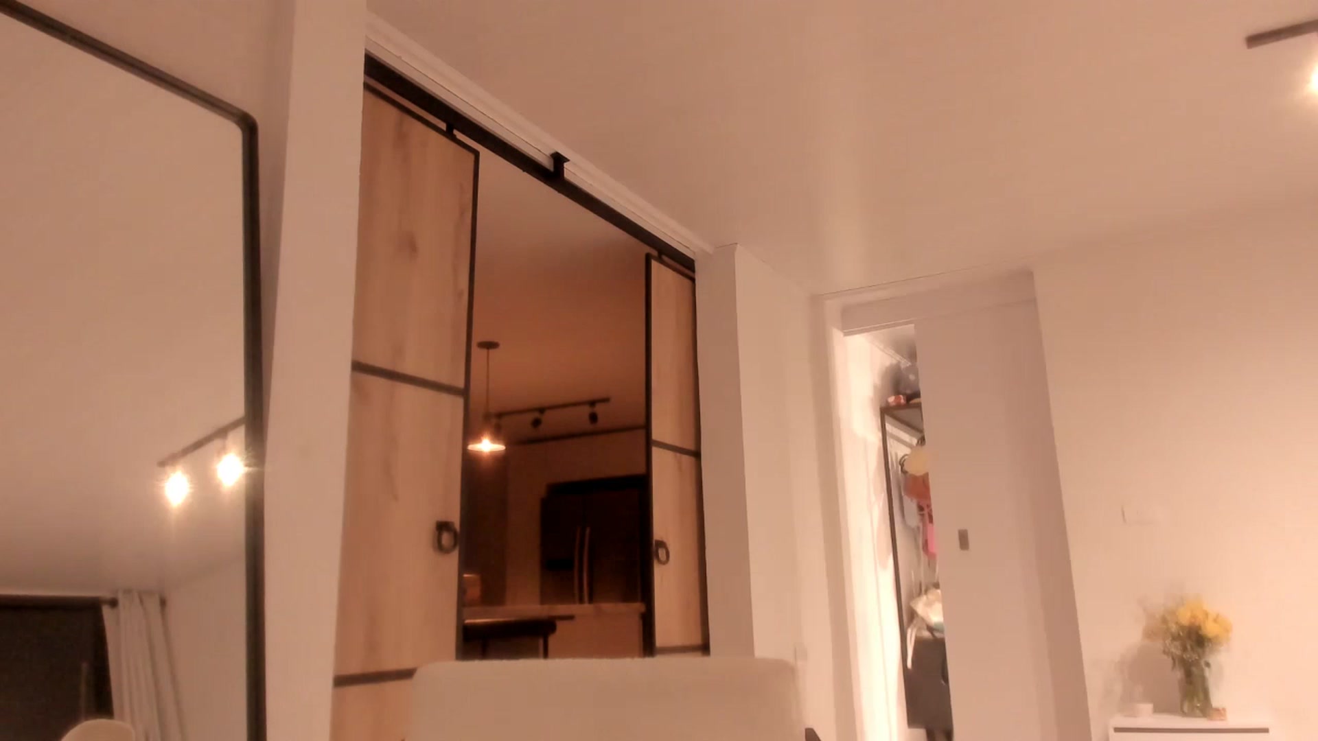 Gallery image thumbnail from LauraVega's myfreecams stream on, 01/04/2023, 01:02 image 14 of 20