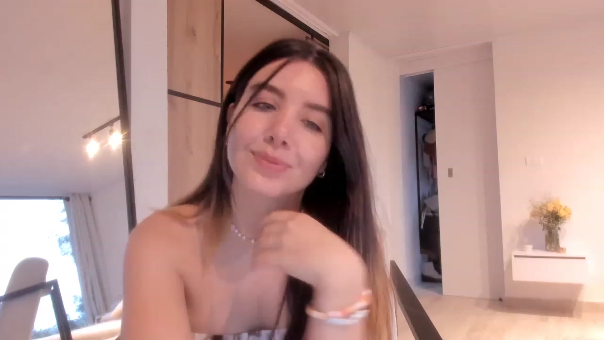 Gallery image thumbnail from LauraVega's myfreecams stream on, 01/04/2023, 01:02 image 10 of 20