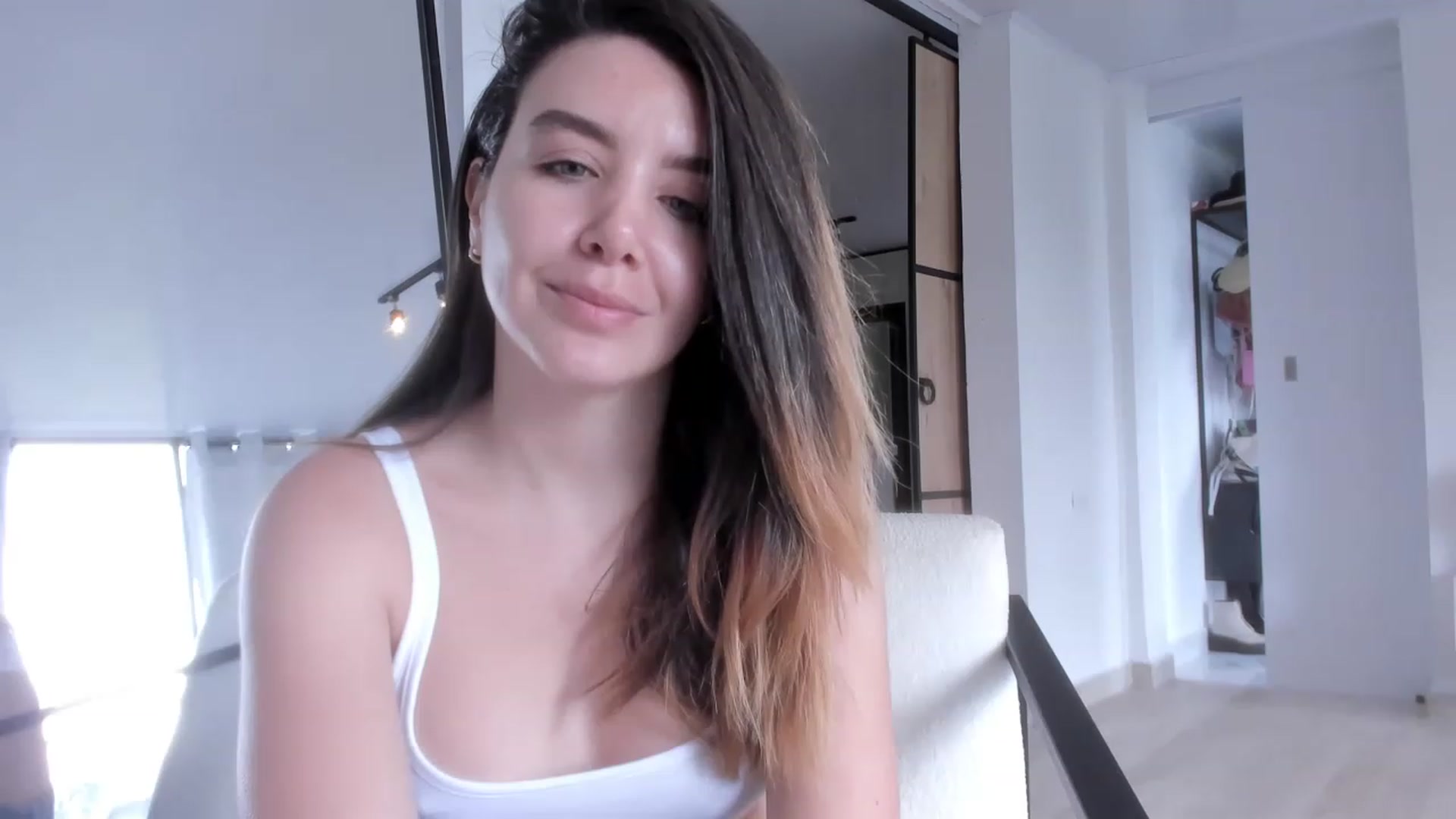 Gallery image thumbnail from LauraVega's myfreecams stream on, 01/06/2023, 15:45 image 6 of 20