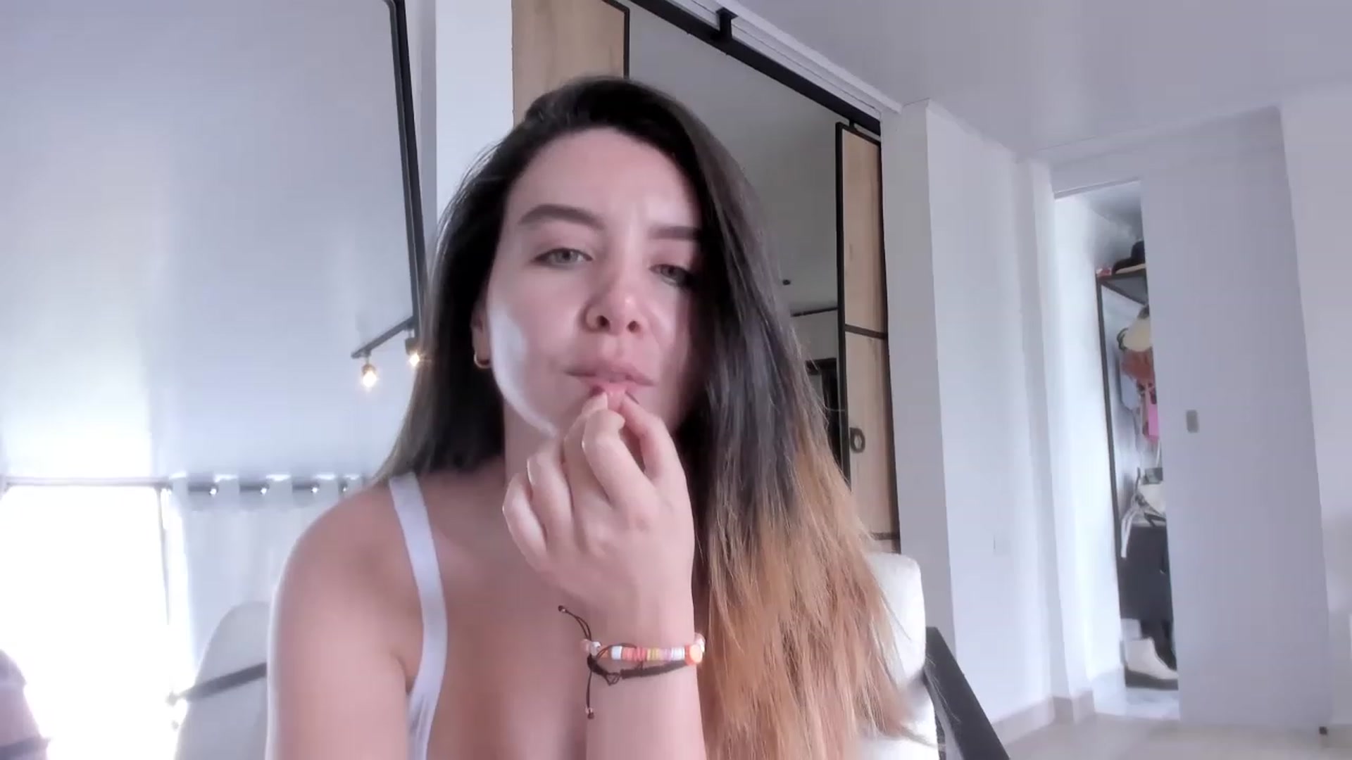 Gallery image thumbnail from LauraVega's myfreecams stream on, 01/06/2023, 15:45 image 8 of 20