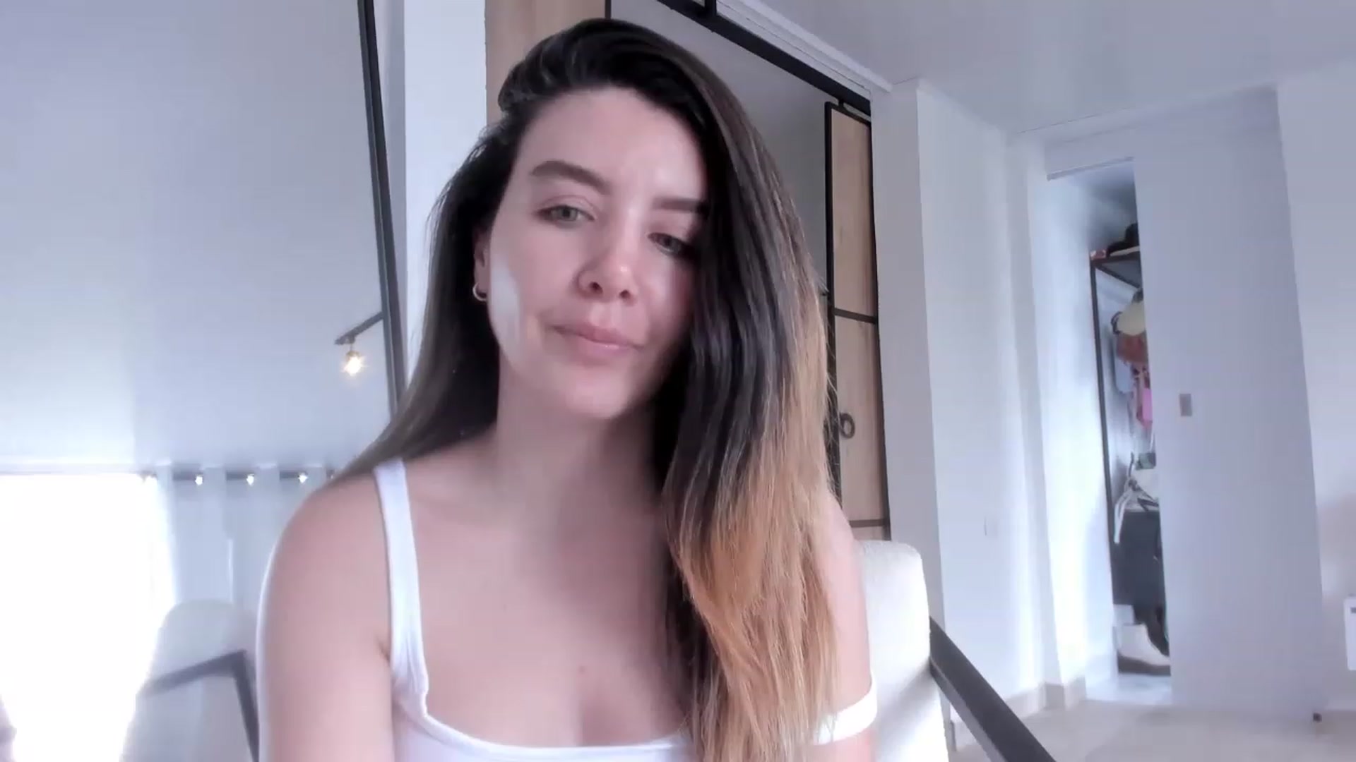 Gallery image thumbnail from LauraVega's myfreecams stream on, 01/06/2023, 15:45 image 18 of 20
