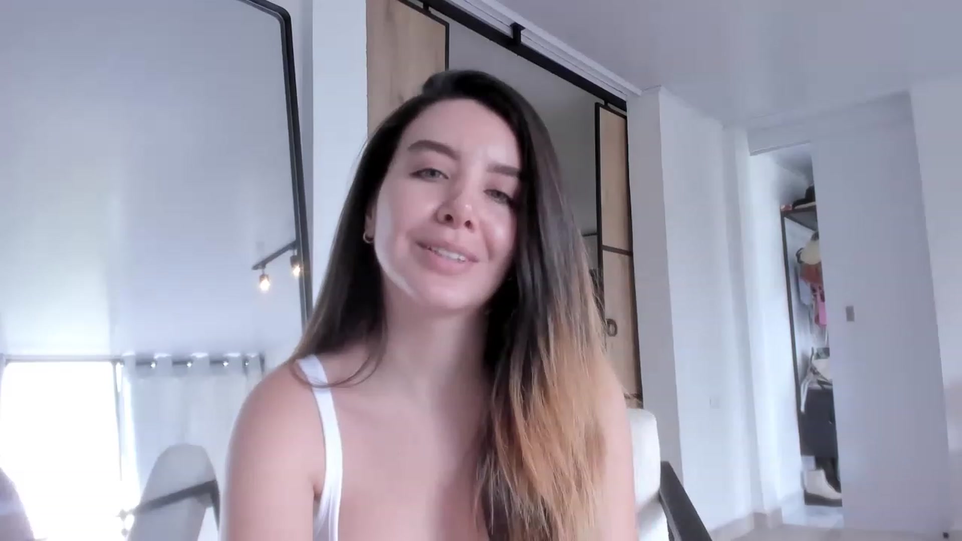 Gallery image thumbnail from LauraVega's myfreecams stream on, 01/06/2023, 15:45 image 7 of 20