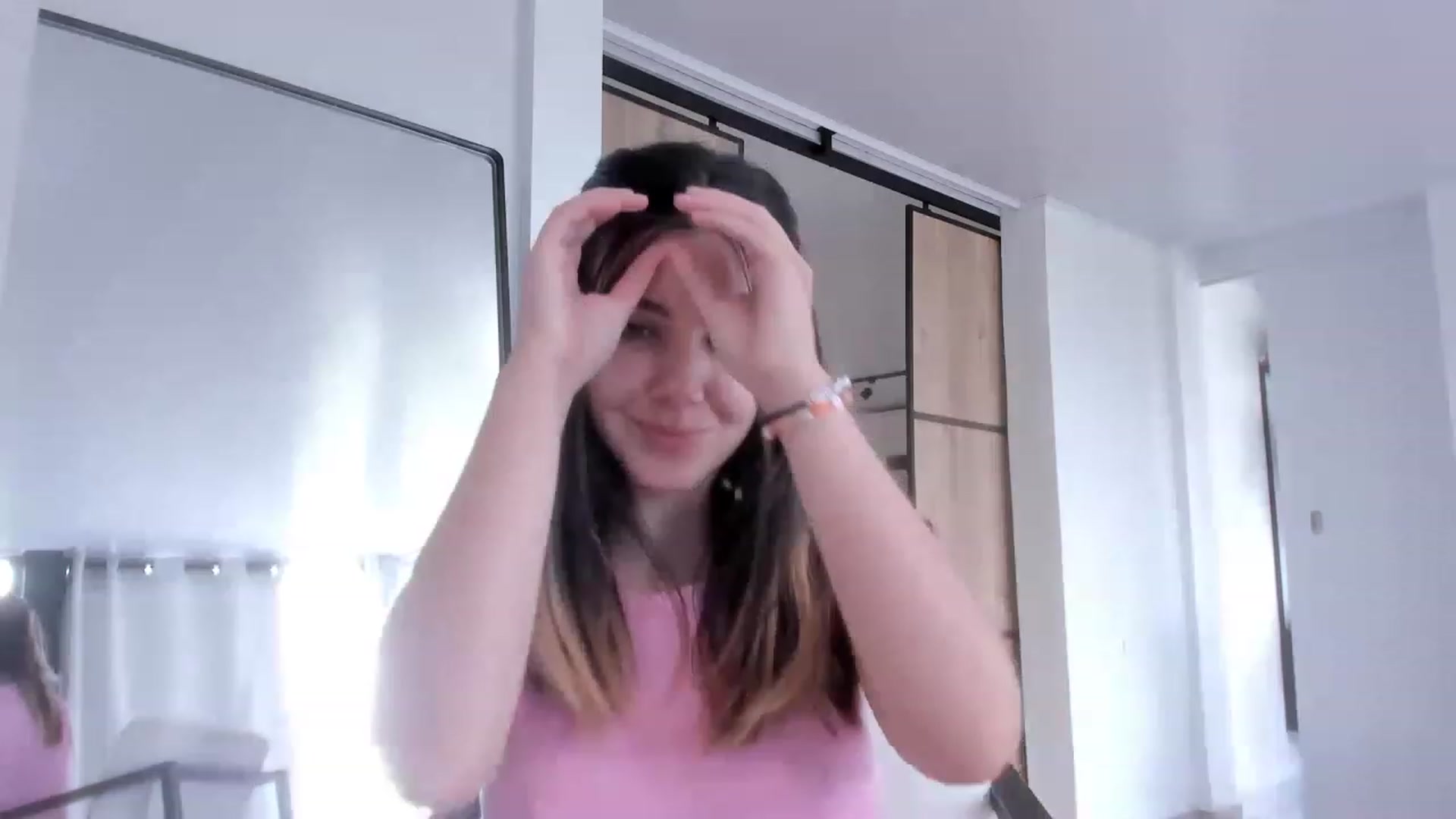 Gallery image thumbnail from LauraVega's myfreecams stream on, 01/20/2023, 17:04 image 16 of 20